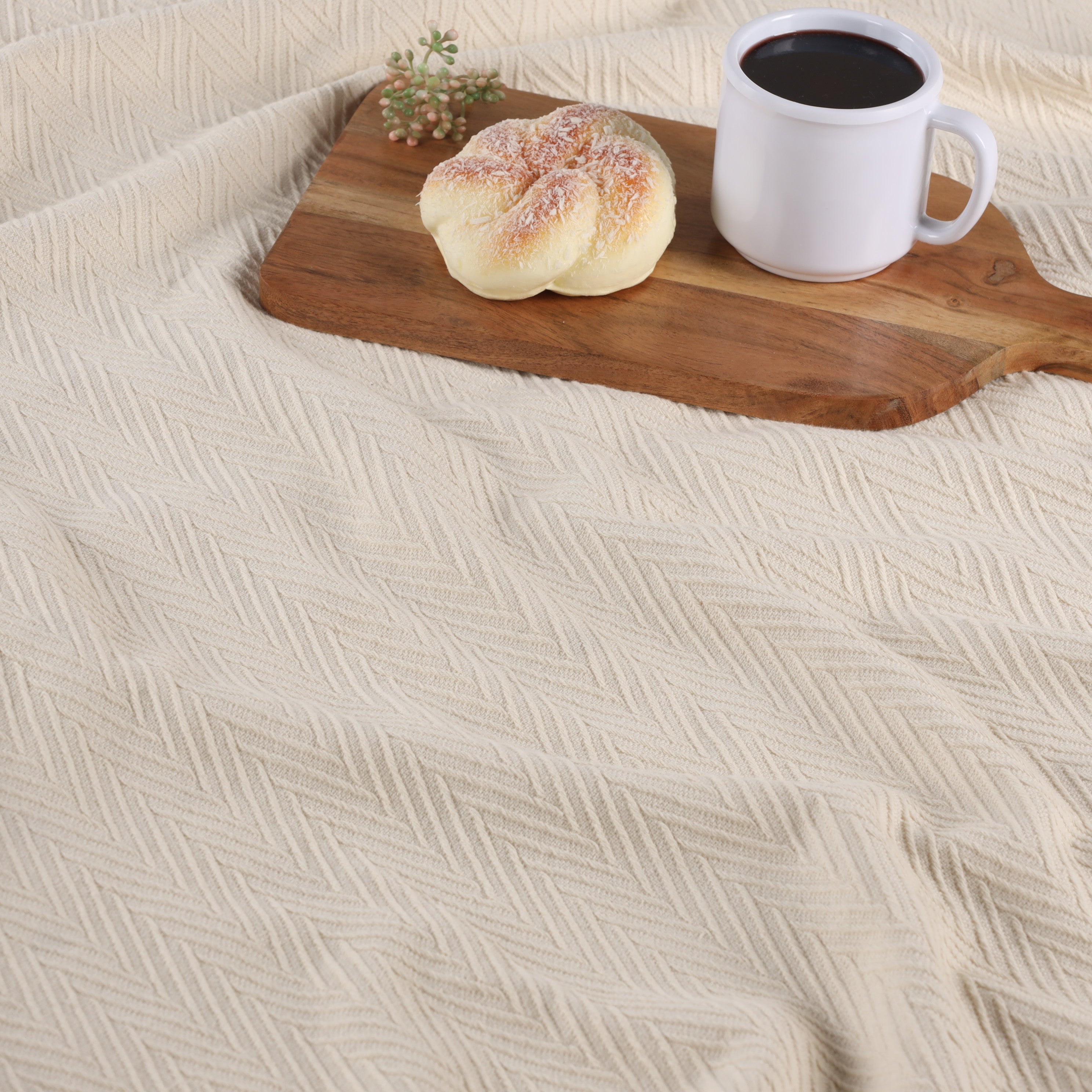 Soft All-Season Chevron Cotton Bed Blanket & Sofa Throw - Cozy Home Decor for Living Room, Bedroom, and Travel
