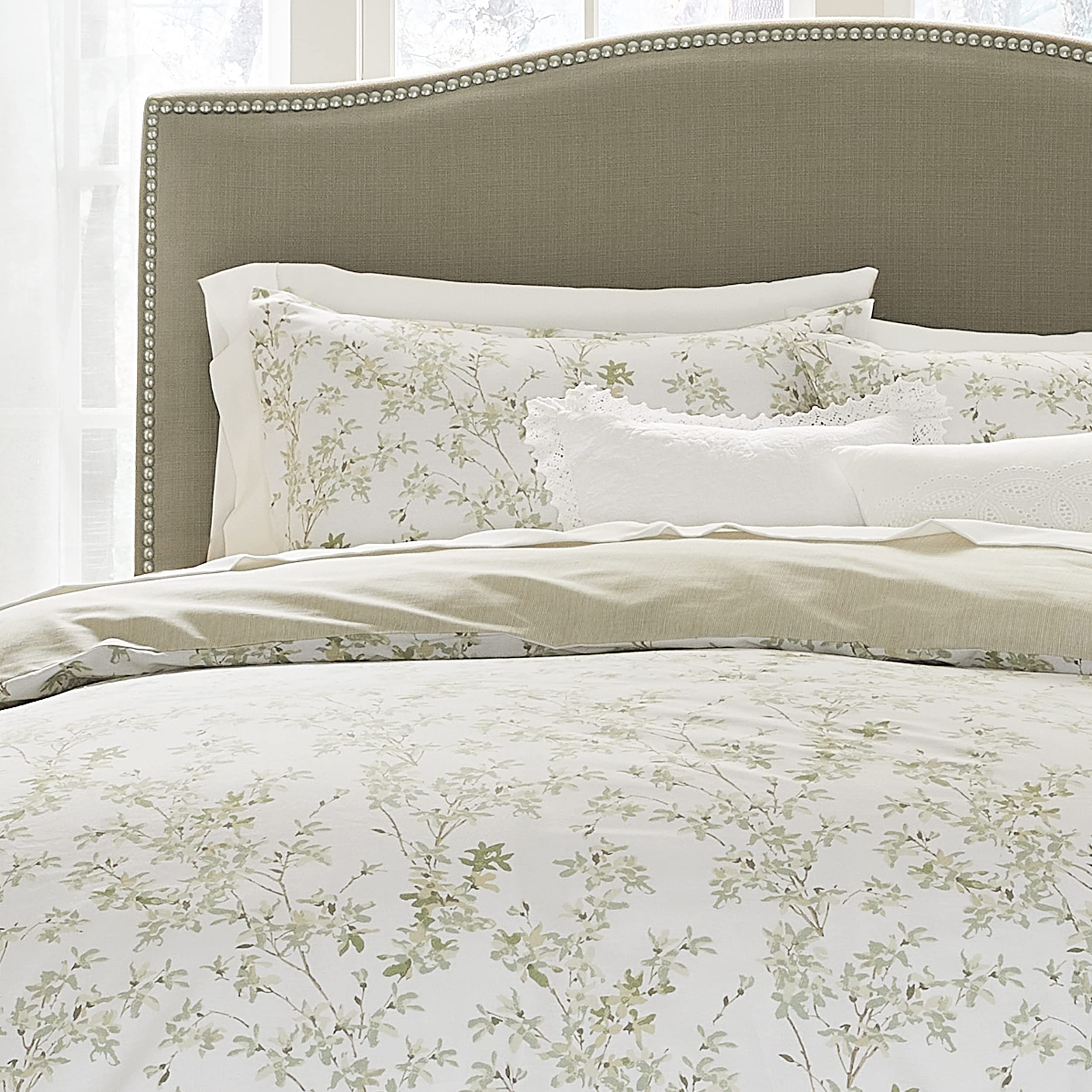 Laura Ashley King Duvet Cover Set - Reversible Cotton Bedding for All Seasons (Lindy Green) - Perfect for Master Bedroom