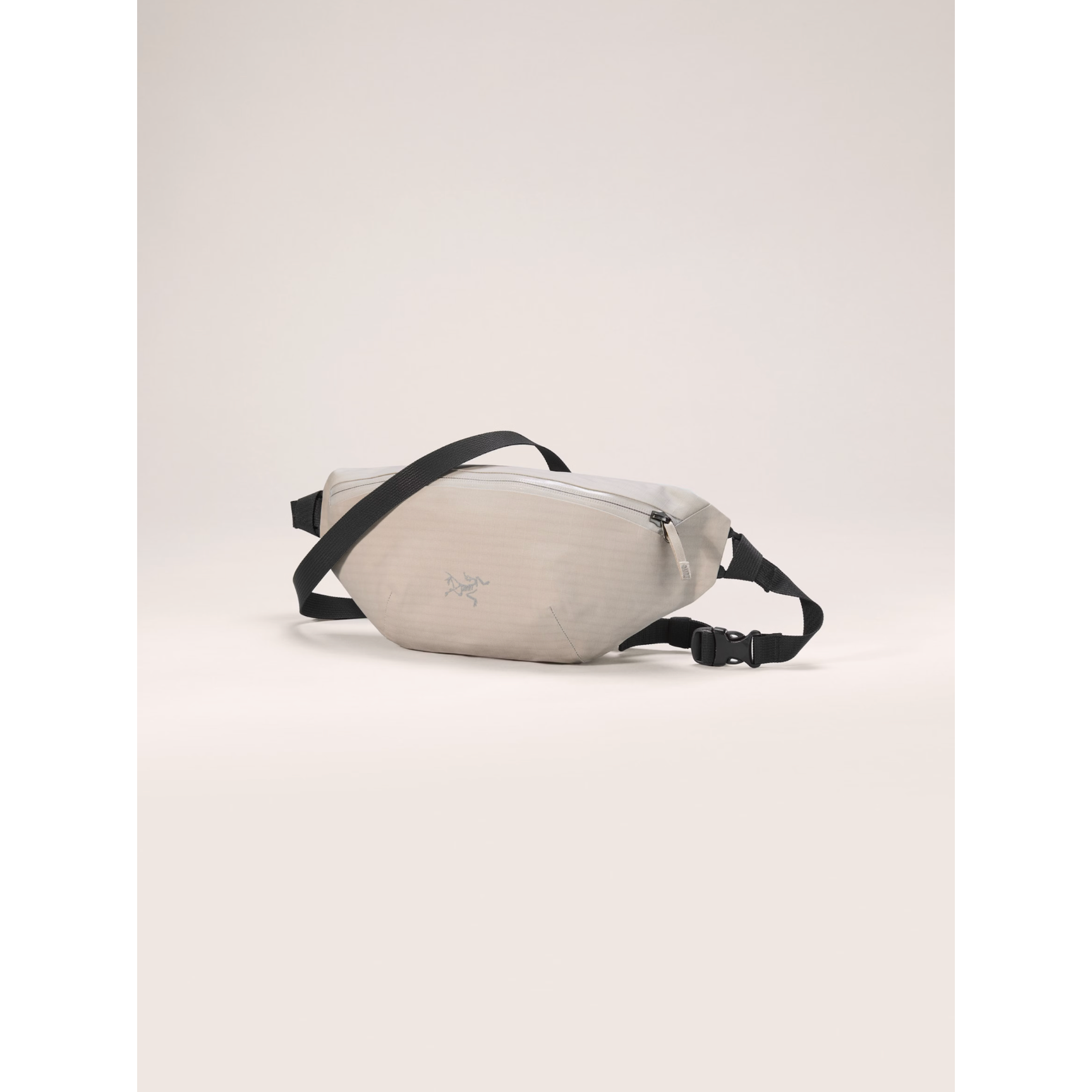 Arc'teryx Granville Crossbody Bag - Lightweight & Water-Resistant Travel & Everyday Carry Bag for Men & Women - Perfect for Hiking, Commuting & Outdoor Adventures