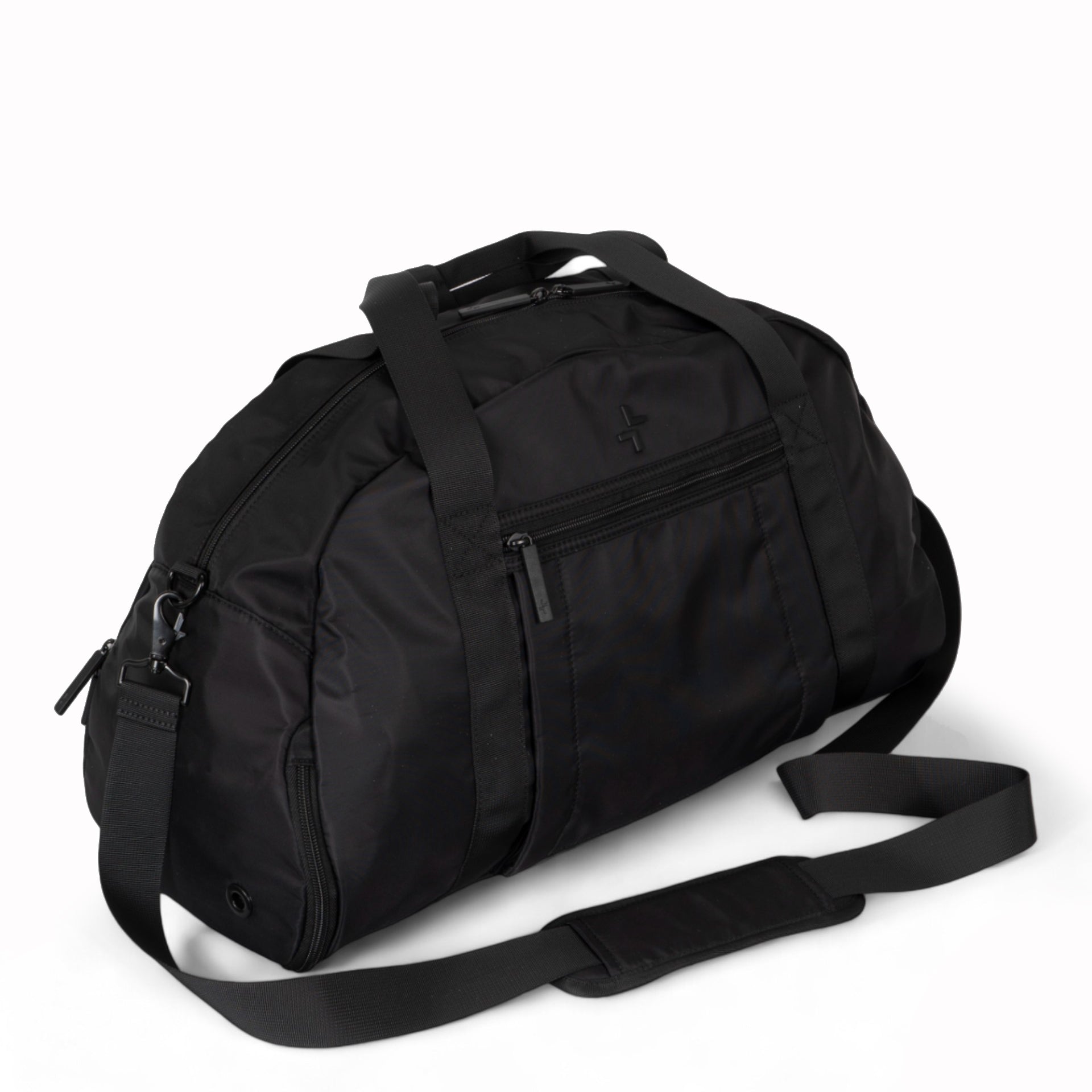 Tracker Sutton 2.0 Duffle Bag - Waterproof Travel Gym Bag with USB Charging Port, Large Capacity Carry On Luggage for Men & Women - Perfect for Workouts, Travel, and Weekend Getaways