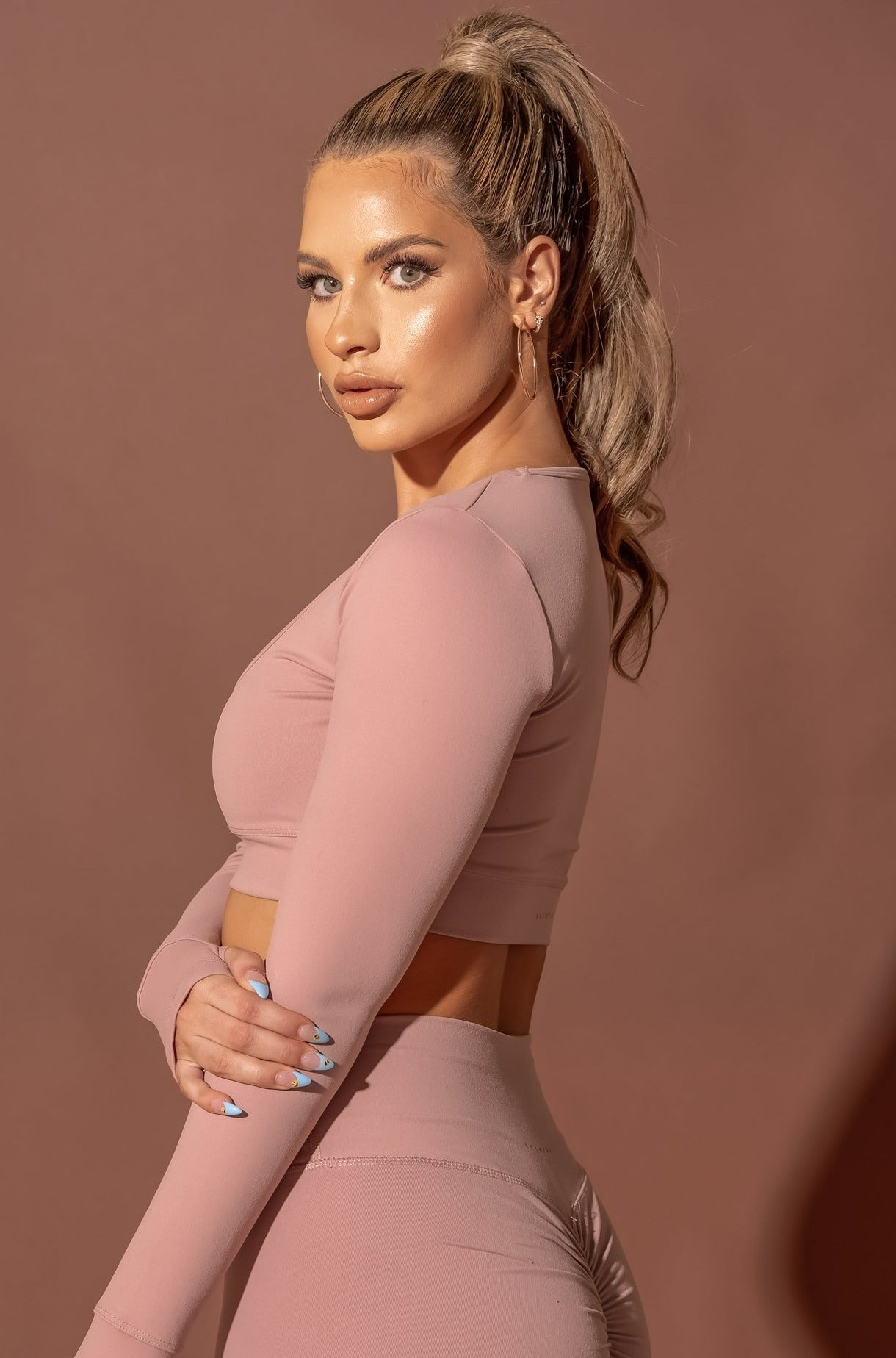 Calabasas Long Sleeve Lip Gloss - Hydrating & Shiny Lip Gloss for Women - Perfect for Daily Wear, Parties & Special Occasions