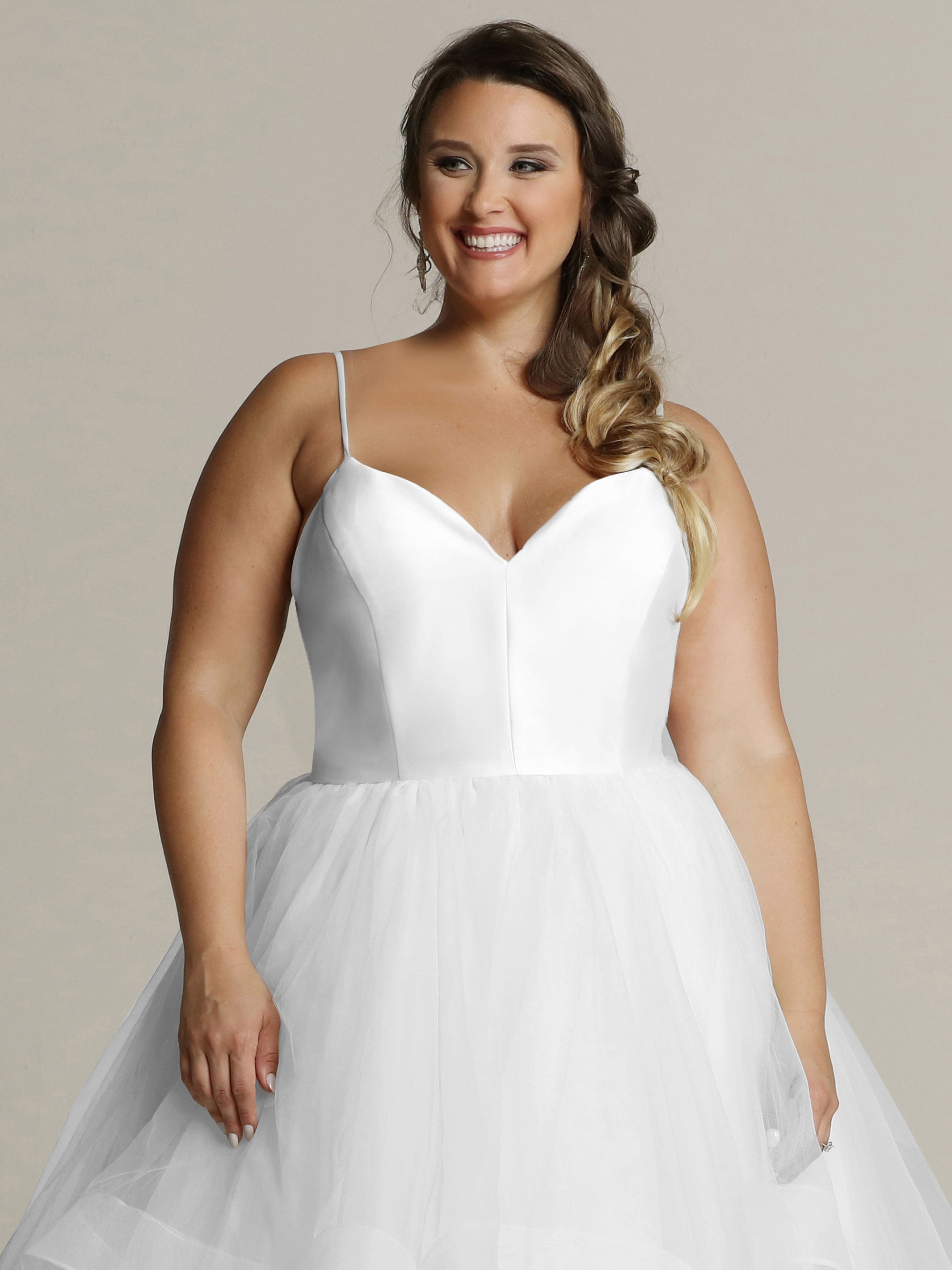 Leah Women's Fashion Sample Outfit - Perfect for Casual Wear, Parties, and Everyday Style