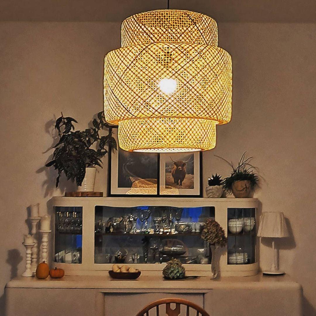 Modern Bamboo Pendant Light Fixture - Handwoven Natural Rattan Hanging Lamp for Kitchen Island, Dining Room & Bedroom Decor - Eco-Friendly Lighting Solution