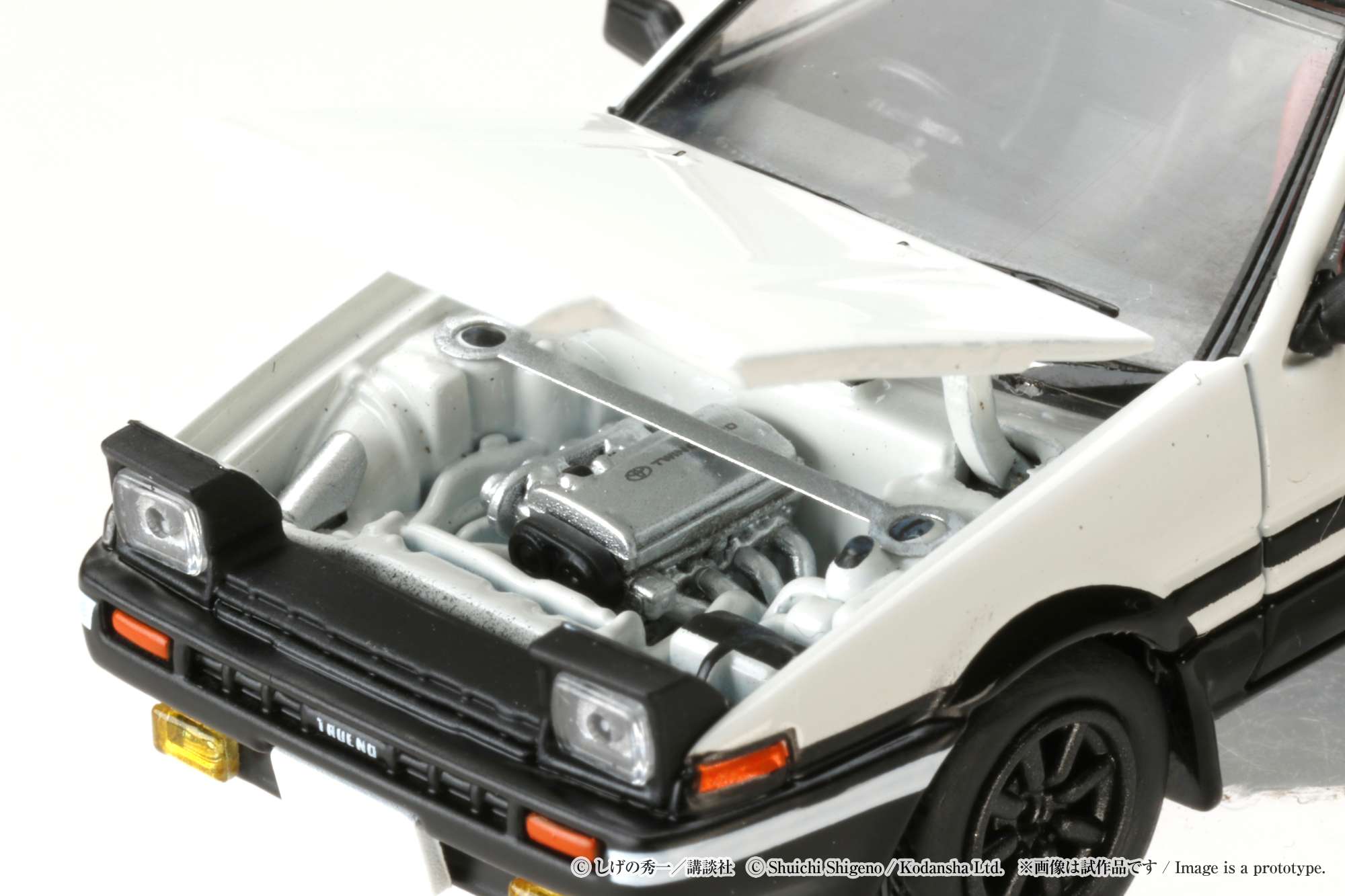 1:64 Scale Toyota Sprinter Trueno GT Apex (AE86) Initial D Model Car - Wataru Akiyama Edition - Collectible Diecast Vehicle for Anime Fans & Car Enthusiasts - Perfect for Display, Gifts & Racing Scenes