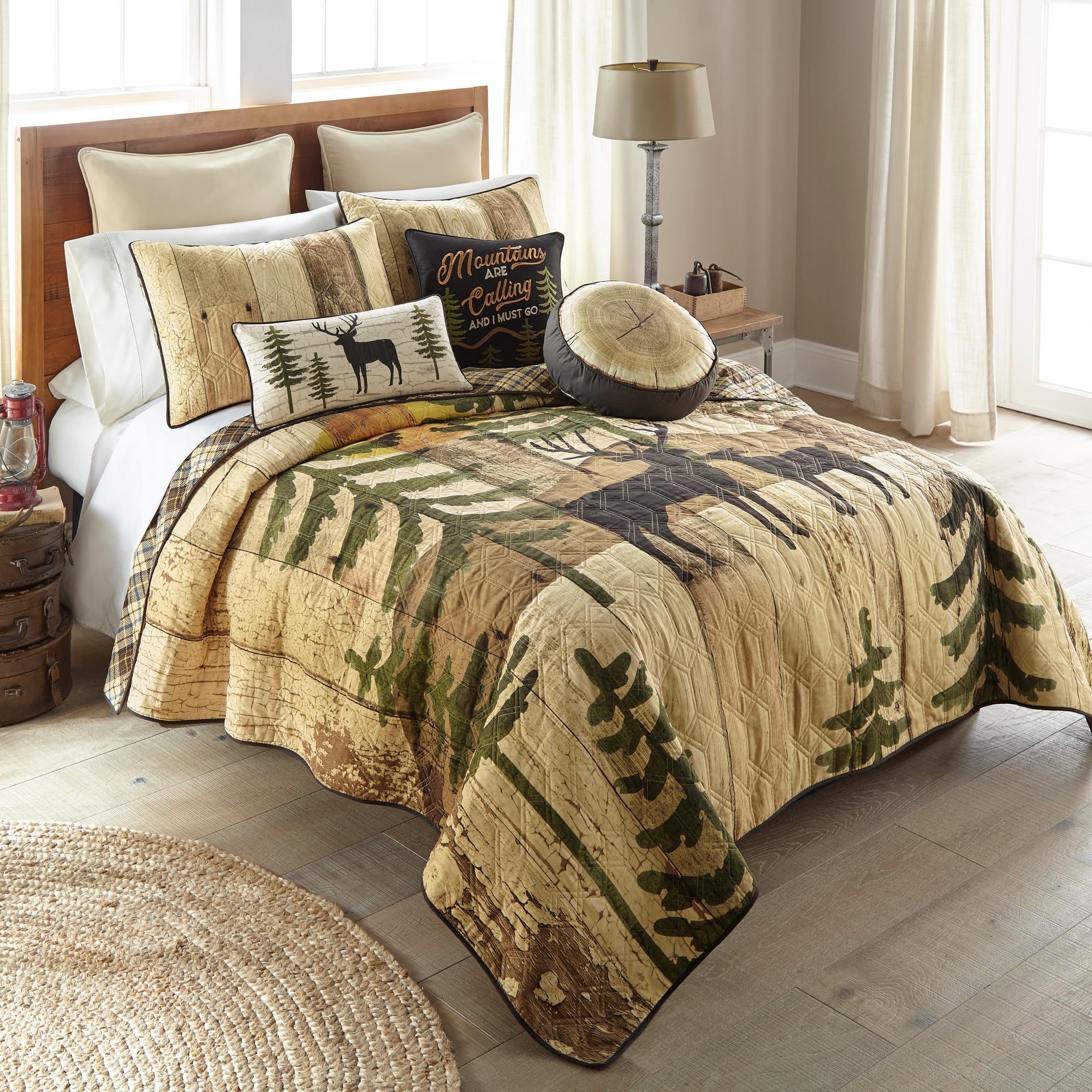 Donna Sharp Full/Queen Bedding Set - 3 Piece Painted Deer Lodge Quilt with Matching Pillow Shams - Soft & Durable Cotton Quilt for Queen/Full Size Beds - Easy Care Machine Washable - Perfect for Cozy Cabins, Rustic Bedrooms & Lodge Style Decor