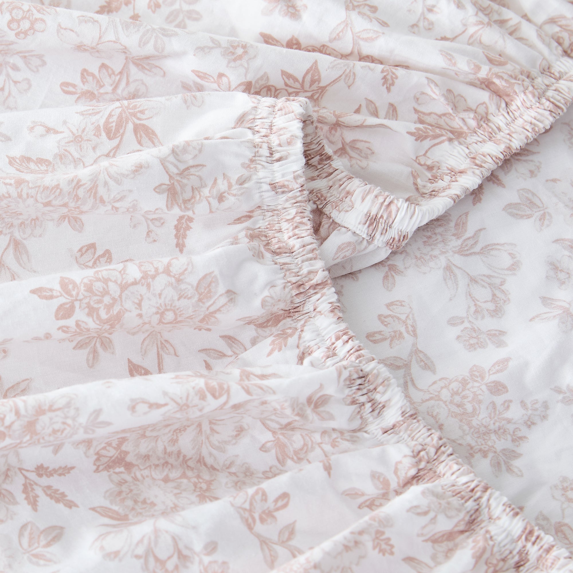 Premium Peony Toile Cotton Sheet Set - Queen Size, 4-Piece Bedding Set with Pillowcases - Soft & Breathable for Comfortable Sleep - Perfect for Master Bedroom, Guest Room, or Vacation Home