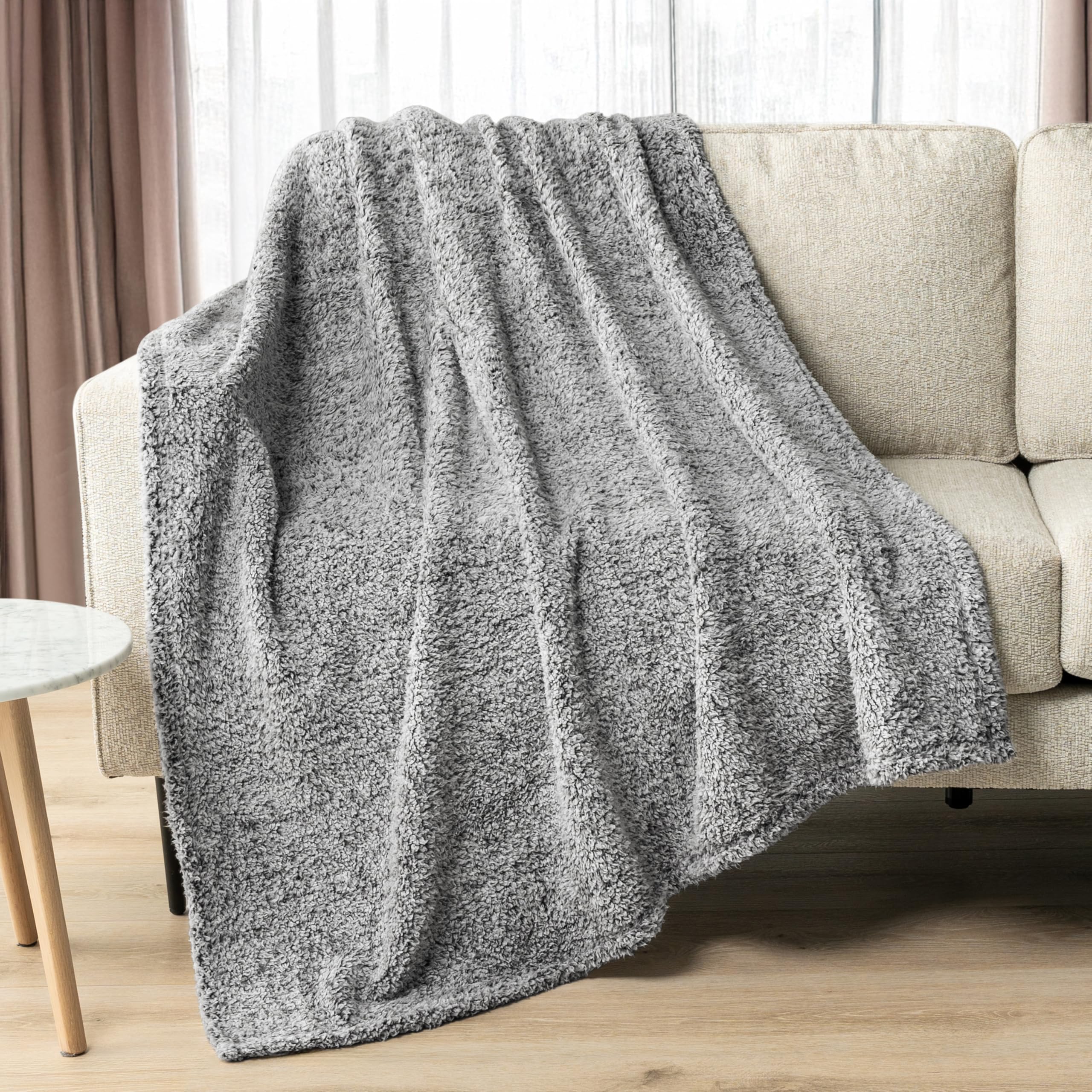 PAVILIA Sherpa Bed Blanket King Size 90x108 - Ultra Soft Plush Fleece Throw Blanket in Heather Grey | Lightweight Microfiber All-Season Comforter for Bed, Couch & Travel | Cozy Warm Blanket for Winter Nights, Movie Time & Camping