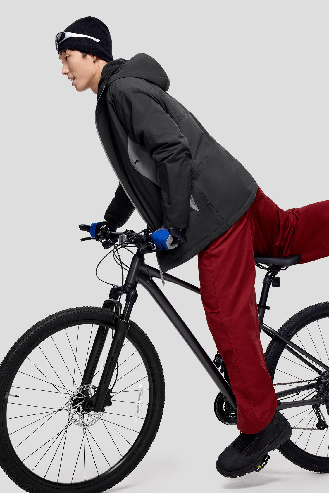 SwiftAdapt Men's Convertible Lightweight Jacket - Waterproof Windbreaker for Hiking, Travel & Outdoor Adventures