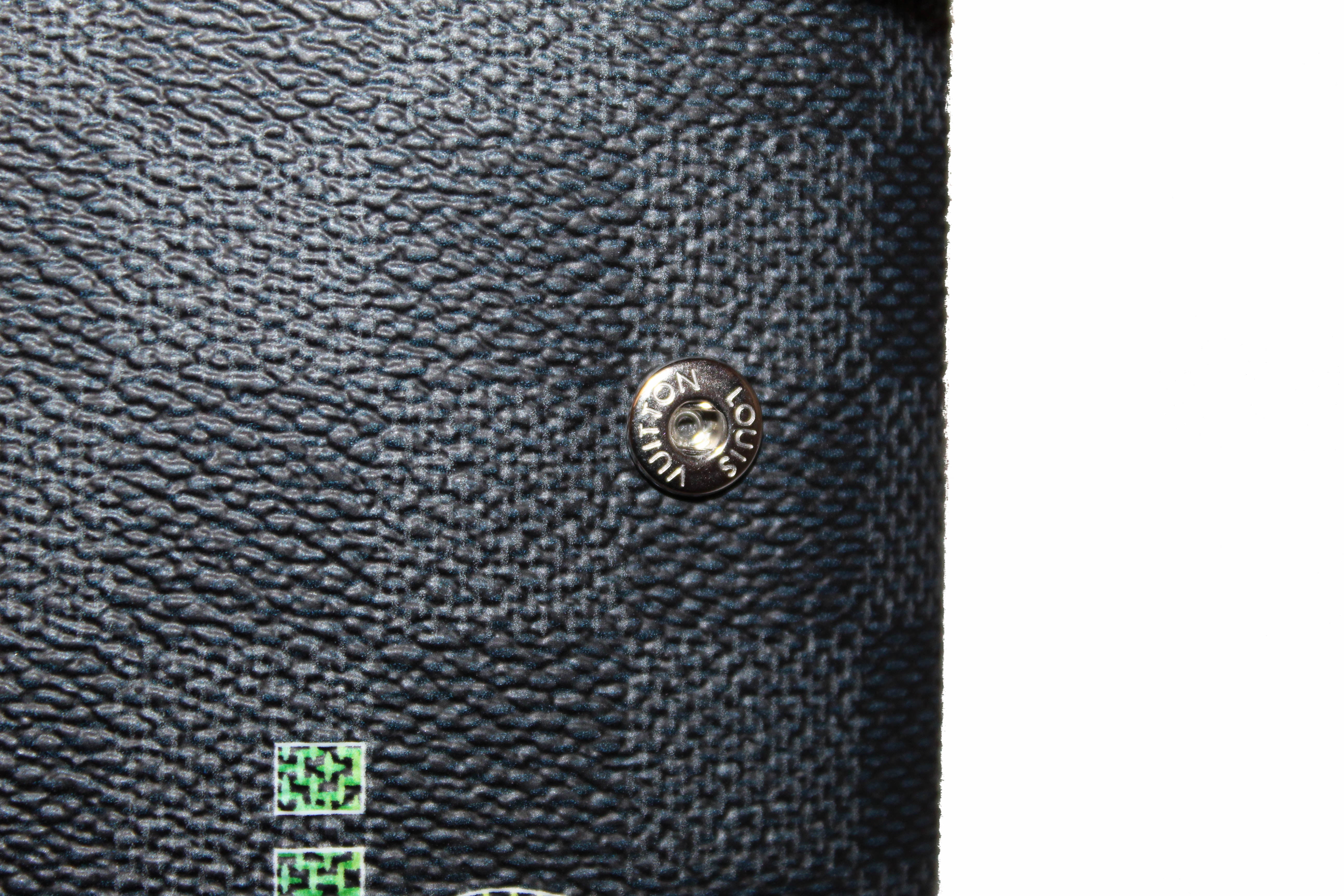 Authentic Louis Vuitton Damier Graphite Canvas Alpha MM Pouch - Stylish Travel Organizer for Men, Perfect for Business Trips & Everyday Essentials