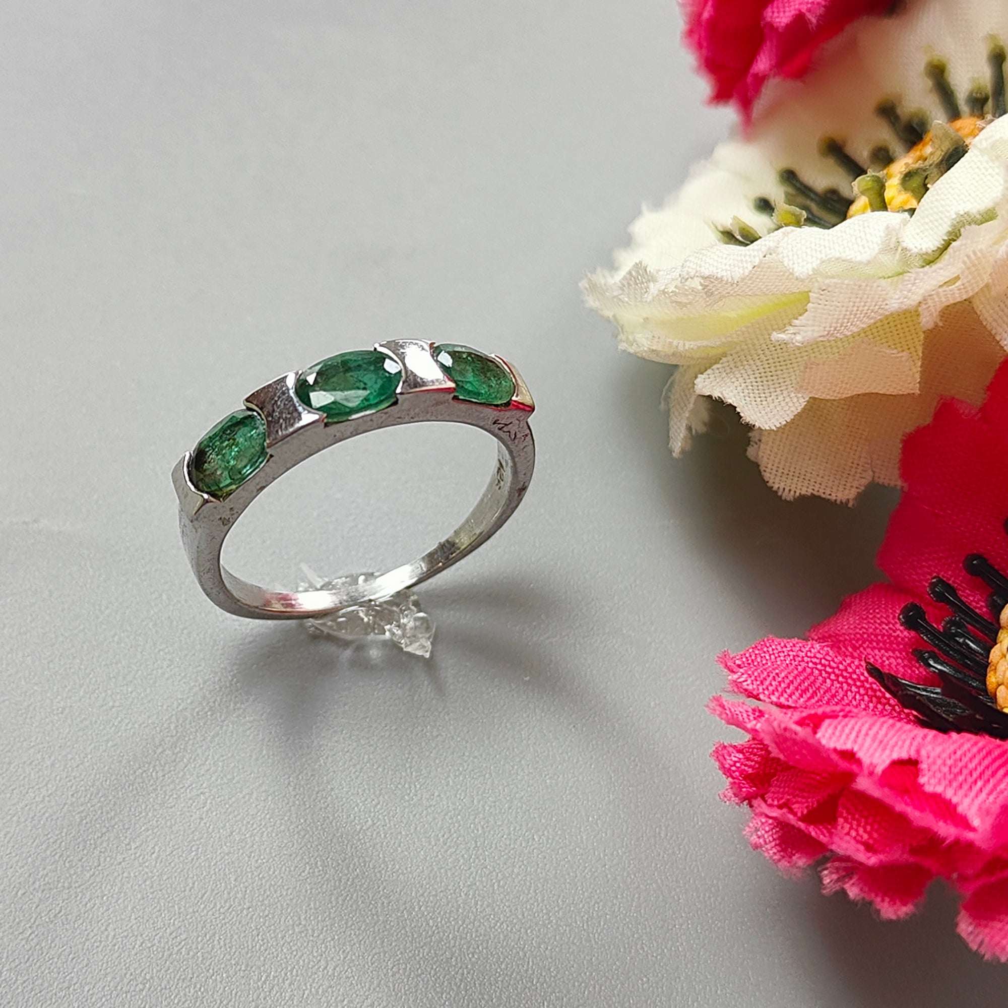 Natural Untreated Emerald Faceted Silver Ring - 2.88gms Oval Cut 925 Sterling Silver Bezel Set Ring Size 7.5 US | Elegant Jewelry for Women, Perfect Gift for Anniversary, Birthday & Special Occasions