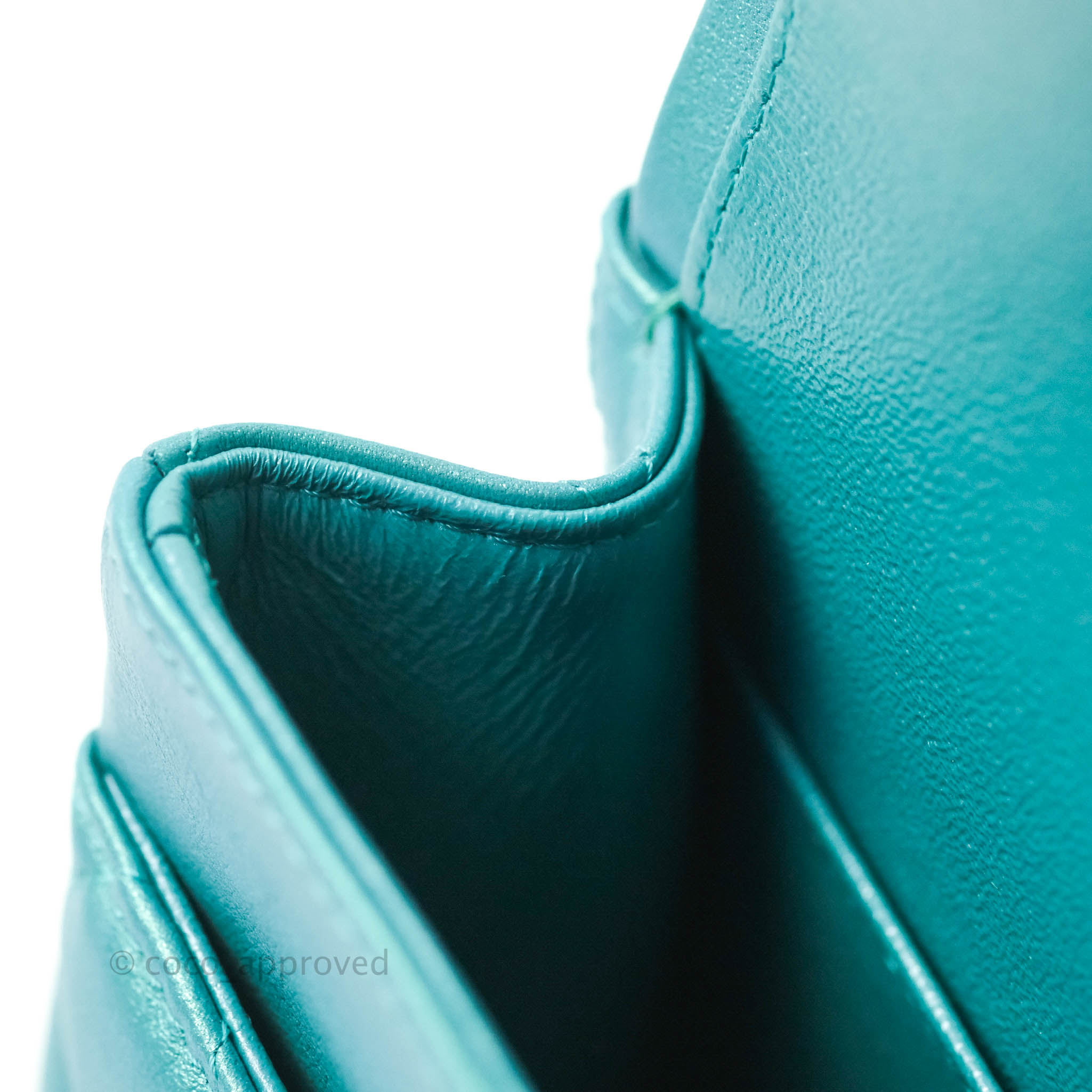 Chanel Classic M/L Medium Double Flap Bag in Iridescent Turquoise Calfskin with Gold Hardware - Luxury Designer Handbag for Women, Perfect for Parties, Weddings & Special Occasions