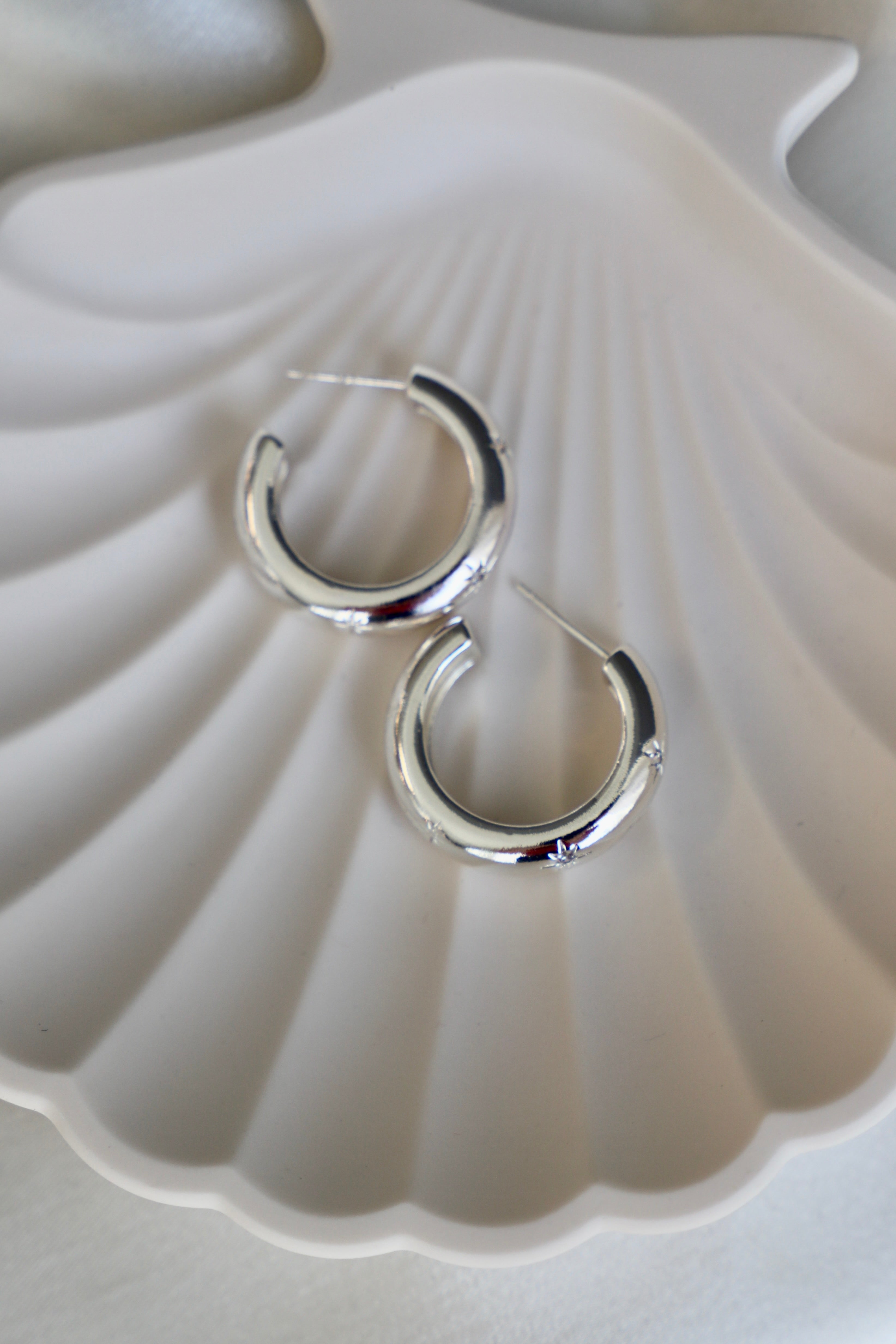 Meredith CZ Star Thick Hoop Earrings for Women - Sparkling Cubic Zirconia Chunky Hoops - Perfect for Parties, Weddings & Everyday Wear