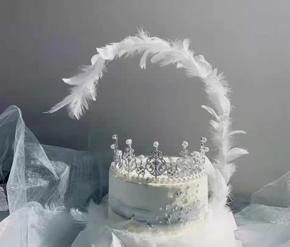 Elegant Silver Metal Pearl Cake Topper for Birthday & Wedding - Shining Crown Cake Decorations for Party, Anniversary & Special Celebrations