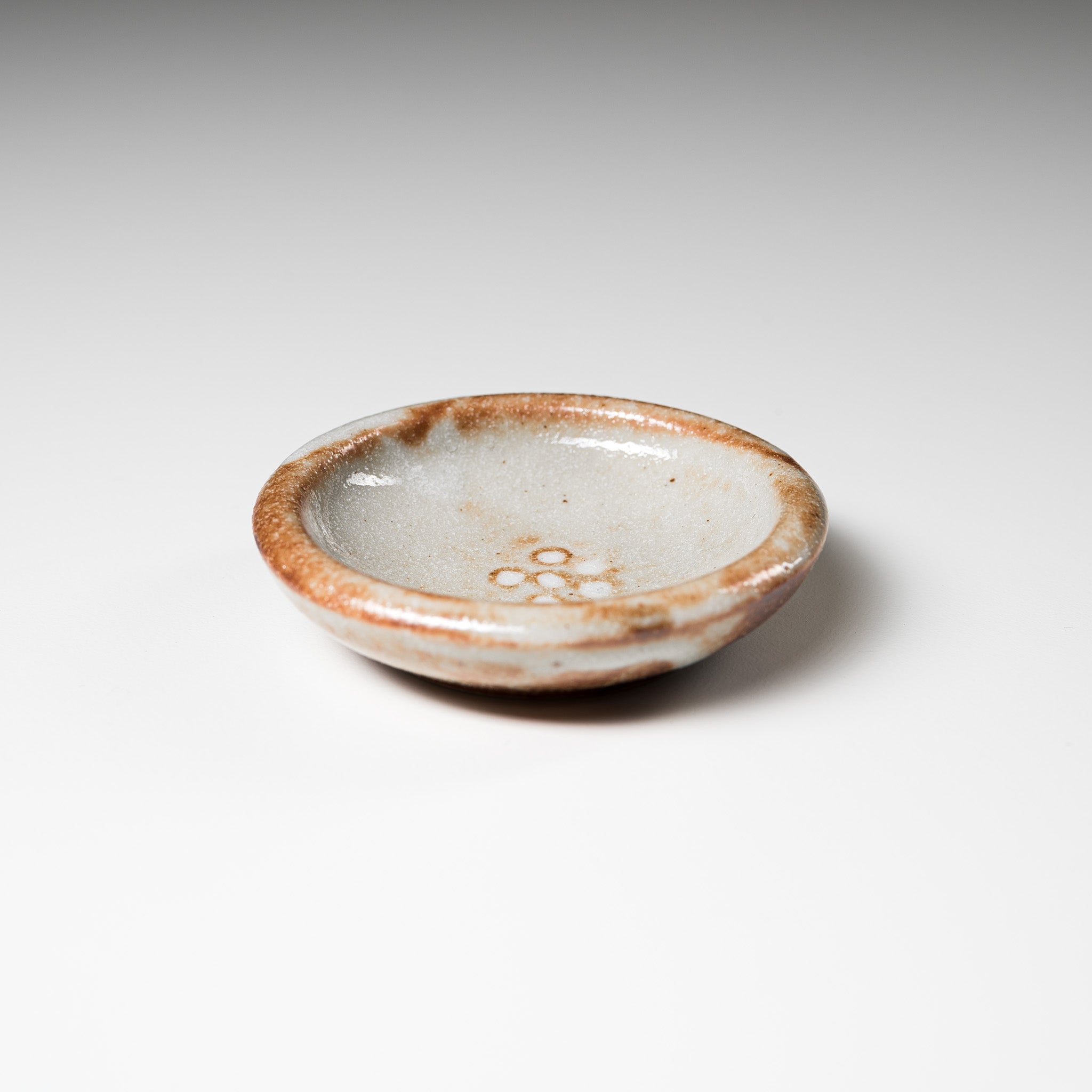 Japanese Mino Ware Small Side Dish Plate - Momoshino 7.5cm Ceramic Appetizer Plate | Perfect for Sushi, Desserts & Tapas Serving
