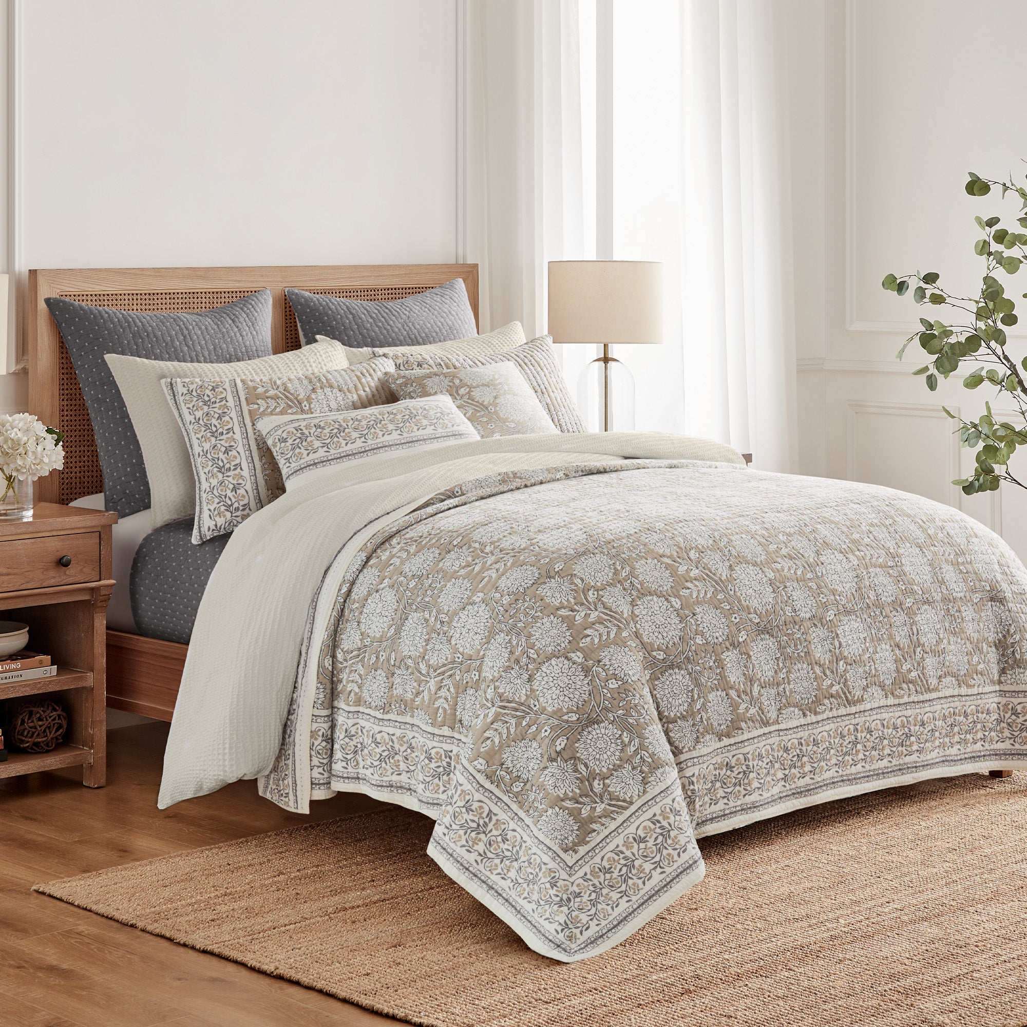 Adare Blue Quilt Set Queen Size - Soft Luxury Bedding Set with Matching Pillowcases - Perfect for Master Bedroom, Guest Room & Cozy Home Decor