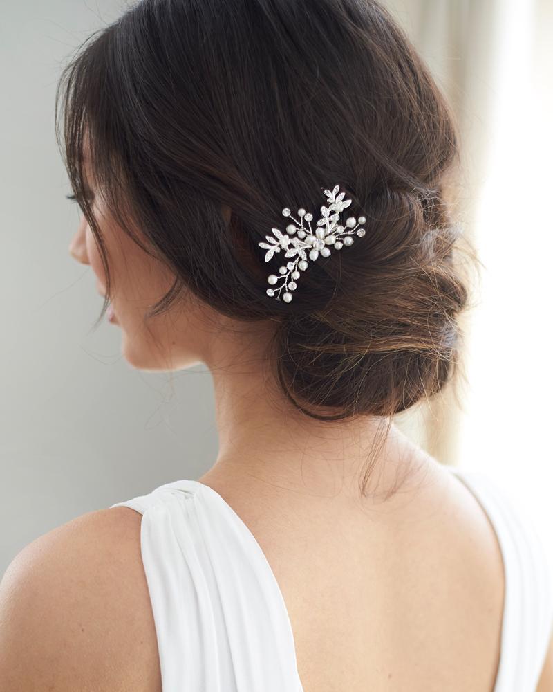 Elegant Floral Freshwater Pearl Hair Comb - Perfect for Weddings, Prom, and Special Occasions
