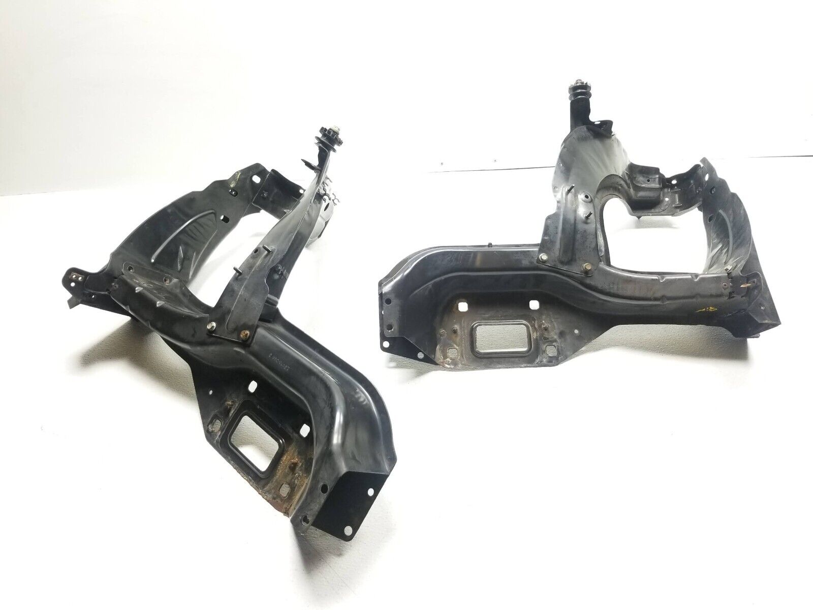 2006-2011 Mercedes ML500 Front Headlight Support Bracket Pair - Left & Right OEM Replacement - Perfect for Headlight Repair & Restoration Projects
