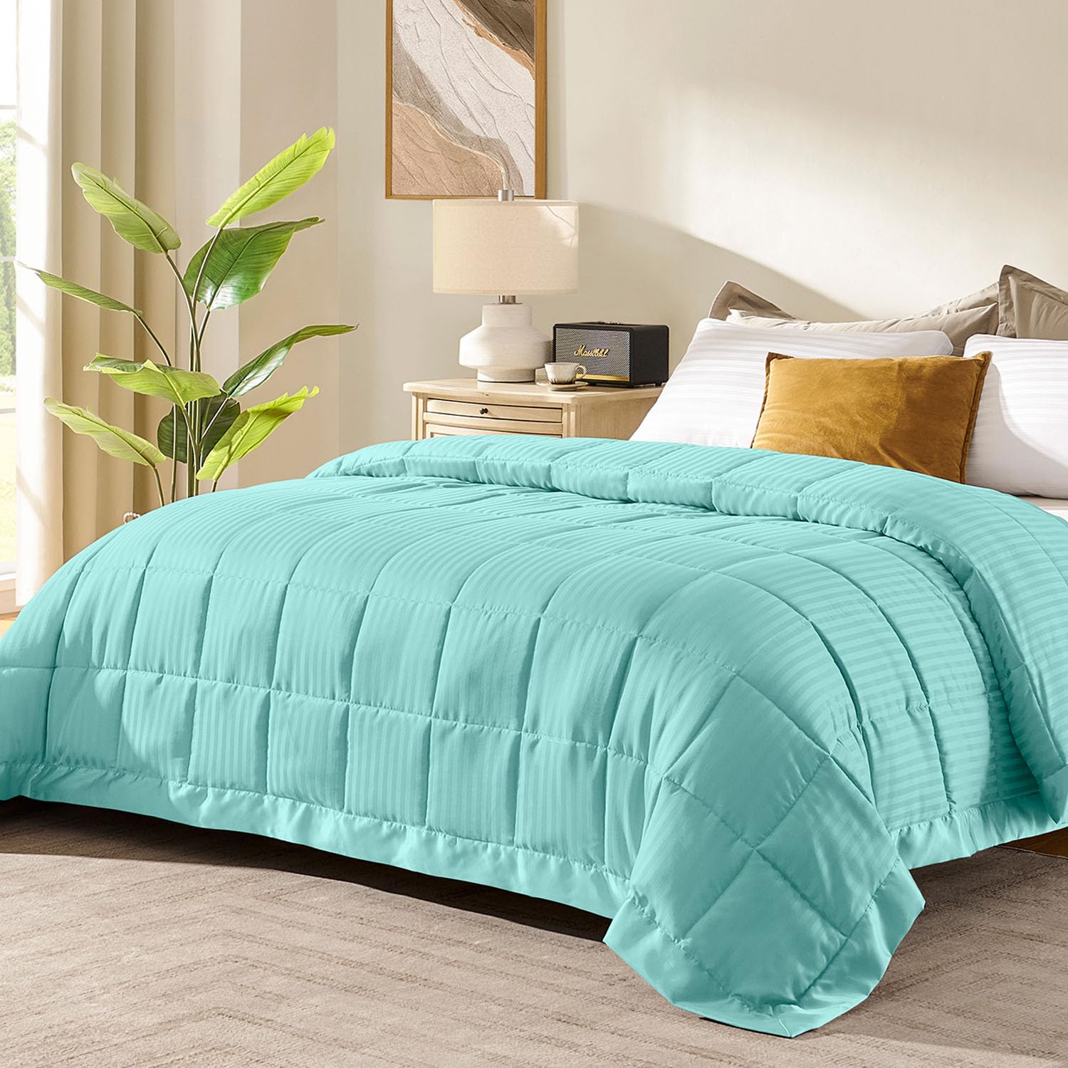 Premium King Size Down Alternative Blanket with Satin Trim - Lightweight All-Season Comforter, Machine Washable (Mint Green, 90x108 Inches) - Perfect for Bedroom, Guest Room, and Cozy Sofa Lounging