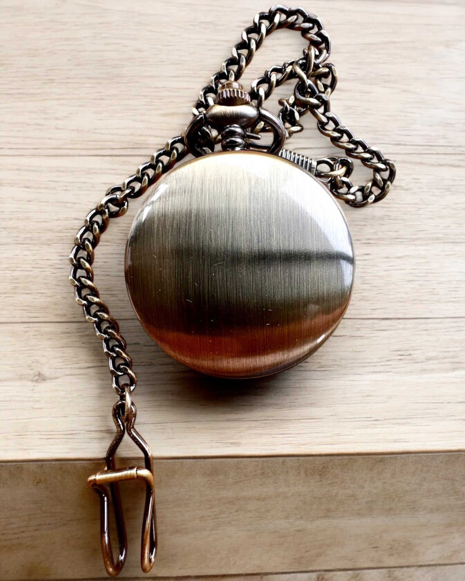 Vintage Classic Pocket Watch - Oldtimer Retro Style with Custom Engraving, Perfect Gift for Men & Women | Ideal for Weddings, Anniversaries, and Special Occasions