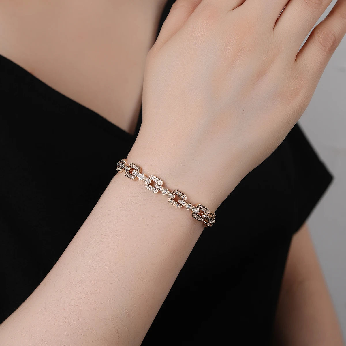Elegant Cubic Zirconia Geometric Square Chain Link Bracelet for Women - Chic Party Jewelry Gift for Birthday, Anniversary & Special Occasions