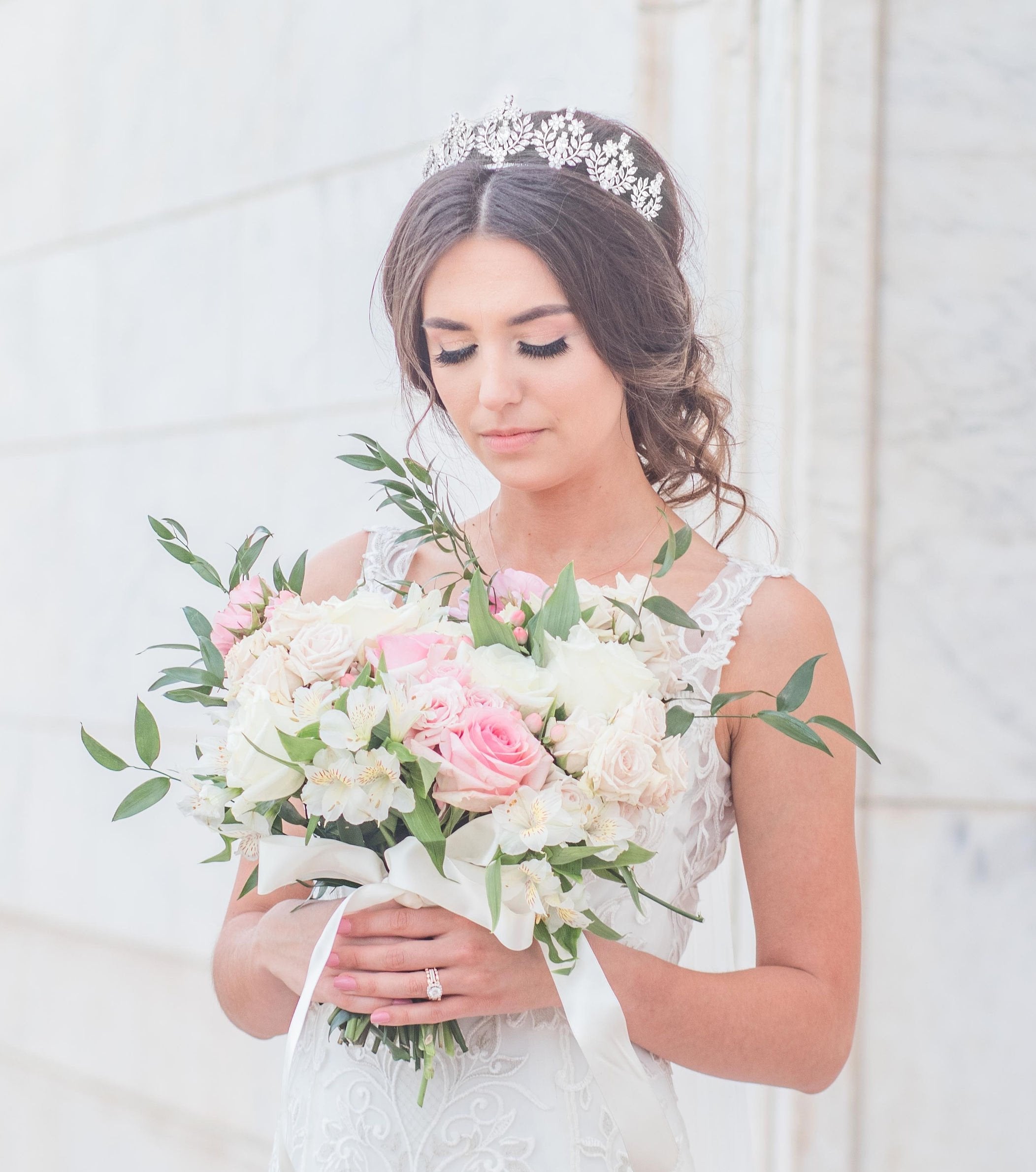 JASLYNE Simulated Diamond Tiara – Elegant Crystal Bridal Crown for Weddings, Prom & Special Occasions