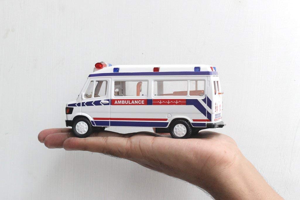 Rescue Ambulance Toy for Kids with Openable Tailgate, Detachable Stretcher & Saline Stand - Pull Back Action Vehicle, White (1 Pack) - Perfect for Role Play, Emergency Simulation & Pretend Play Scenarios