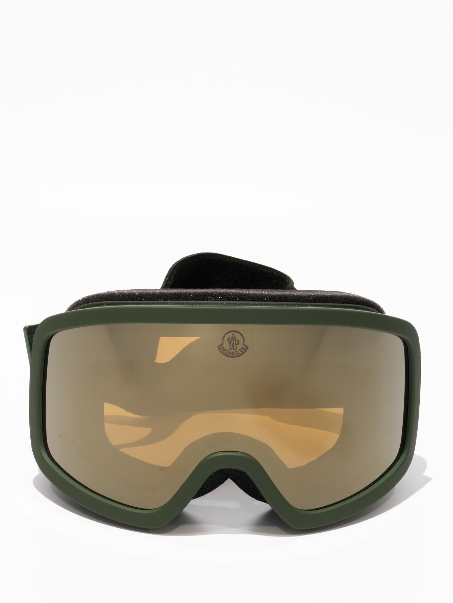 Moncler Terrabeam ML0215 Men's Puffer Jacket - Green | Lightweight Winter Coat for Outdoor Activities & Urban Style