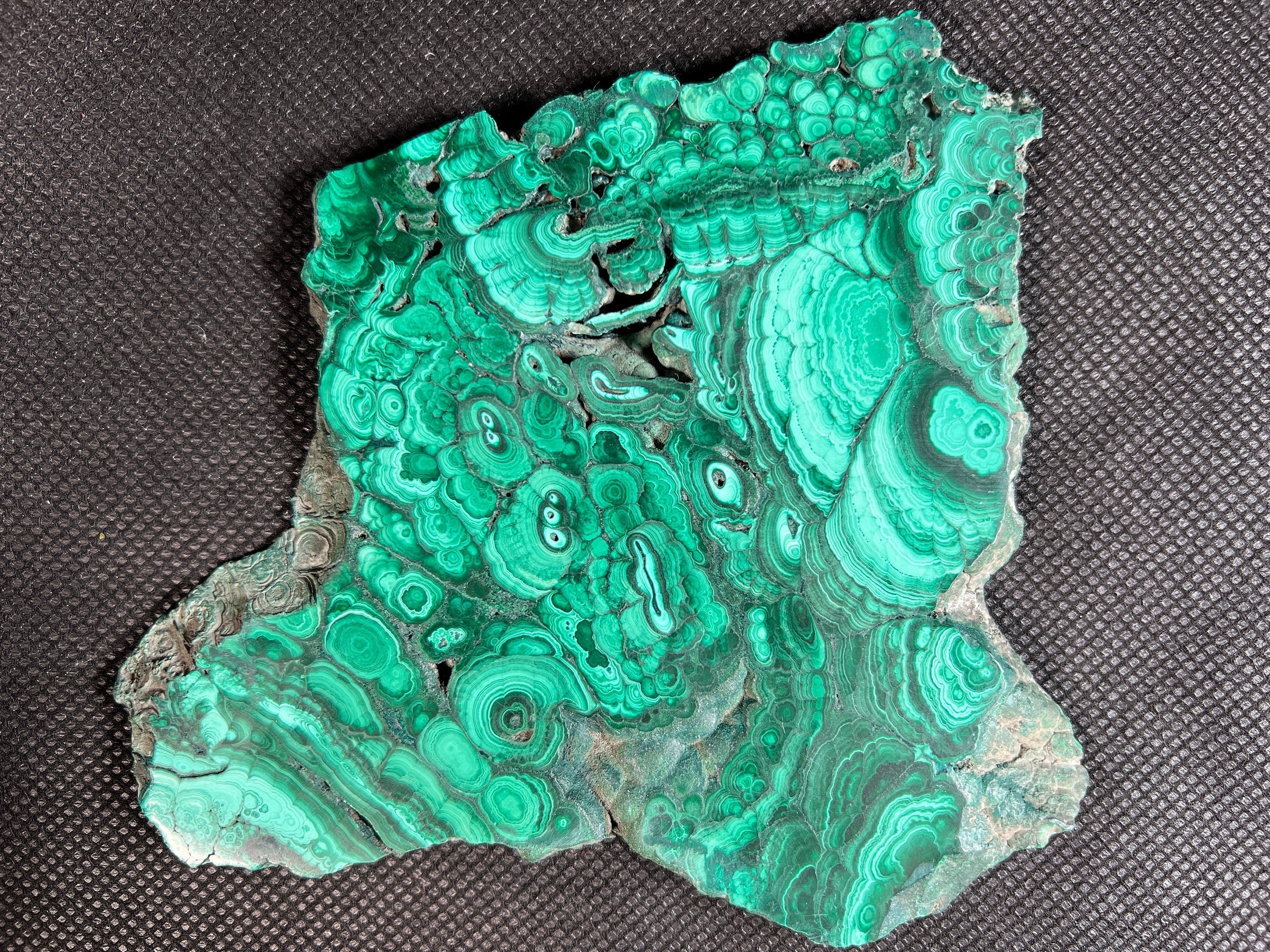 Natural Malachite Crystal Slab - Green Malachite Stone for Jewelry Making, Unique Gift Idea, Home Decor | Healing Crystal for Meditation, Office Desk Decor, Feng Shui Decorations