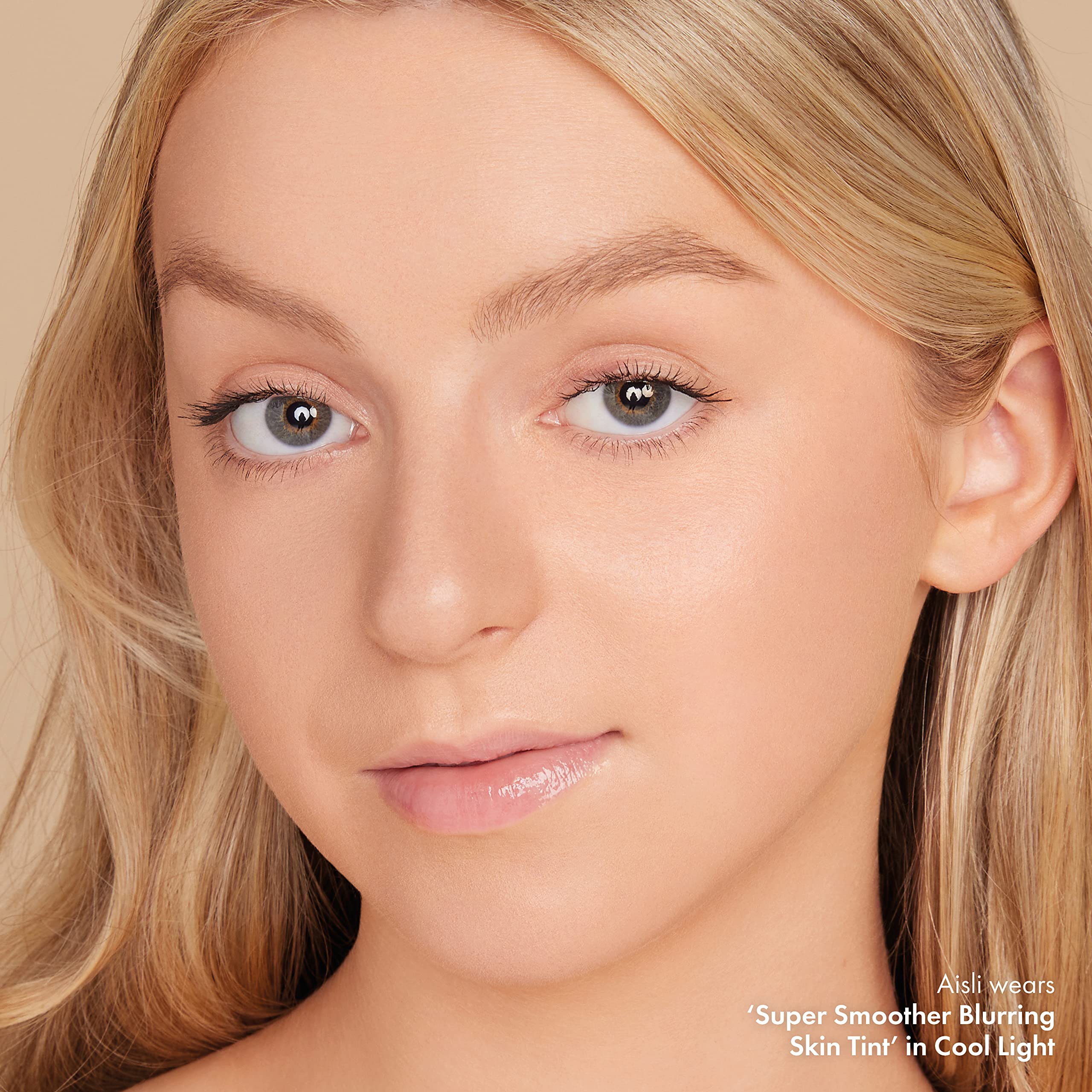 ICONIC LONDON Super Smoother Blurring Skin Tint - Light to Medium Coverage Hydrating Tinted Moisturizer | Vegan & Cruelty-Free Makeup for Flawless Everyday Look | Perfect for Work, Date Night & Natural Makeup Days