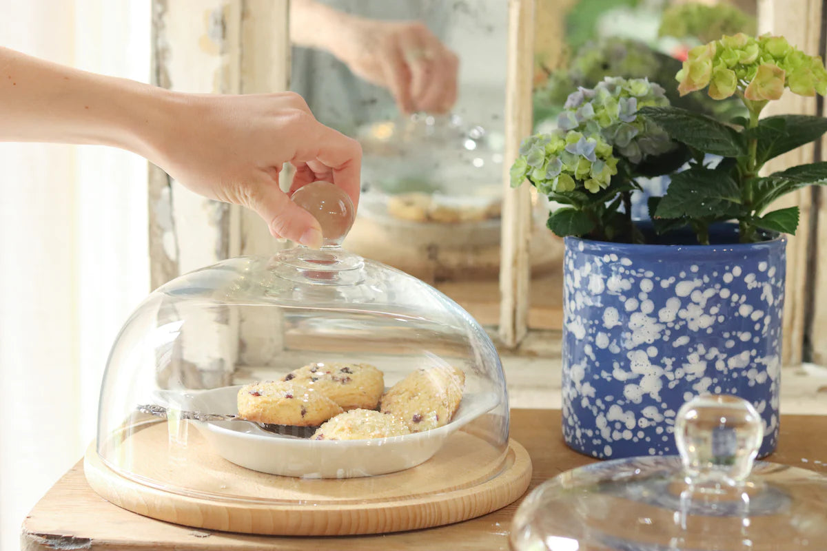 EtuHOME Recycled Glass Dome Cover with Wood Base - Medium Size | Eco-Friendly Display Case for Collectibles, Jewelry & Home Decor | Perfect for Wedding Centerpieces, Tabletop Displays & Gift Presentation
