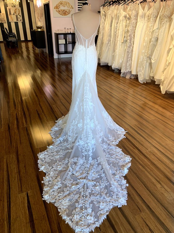 Martina Liana 1390 Wedding Dress - Elegant A-Line Lace Bridal Gown for Church Ceremony & Formal Reception