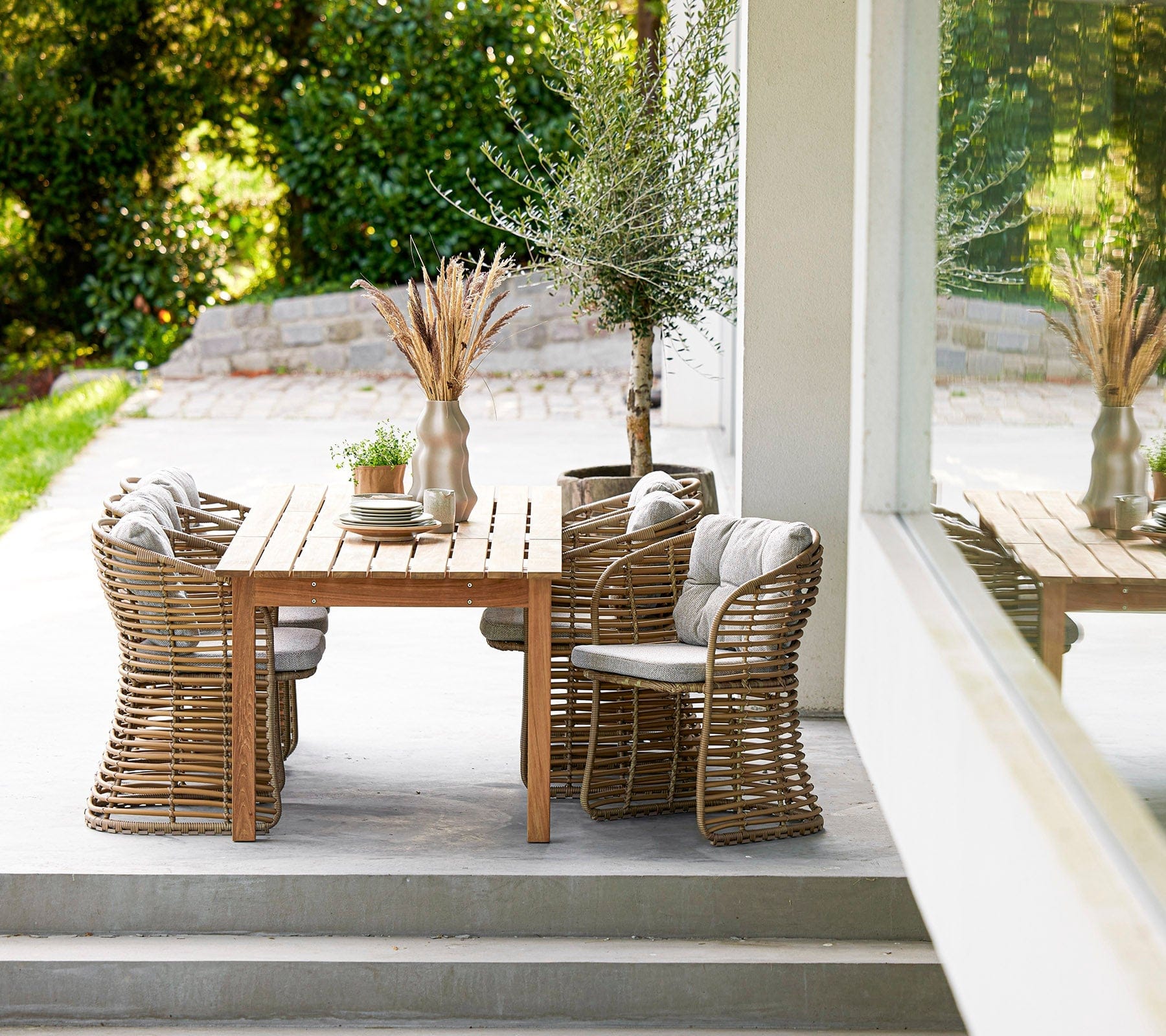 Outdoor Wicker Dining Chairs Set of 2 - Patio Furniture for Garden, Poolside, and Backyard - Weather-Resistant Rattan Chairs with Cushions