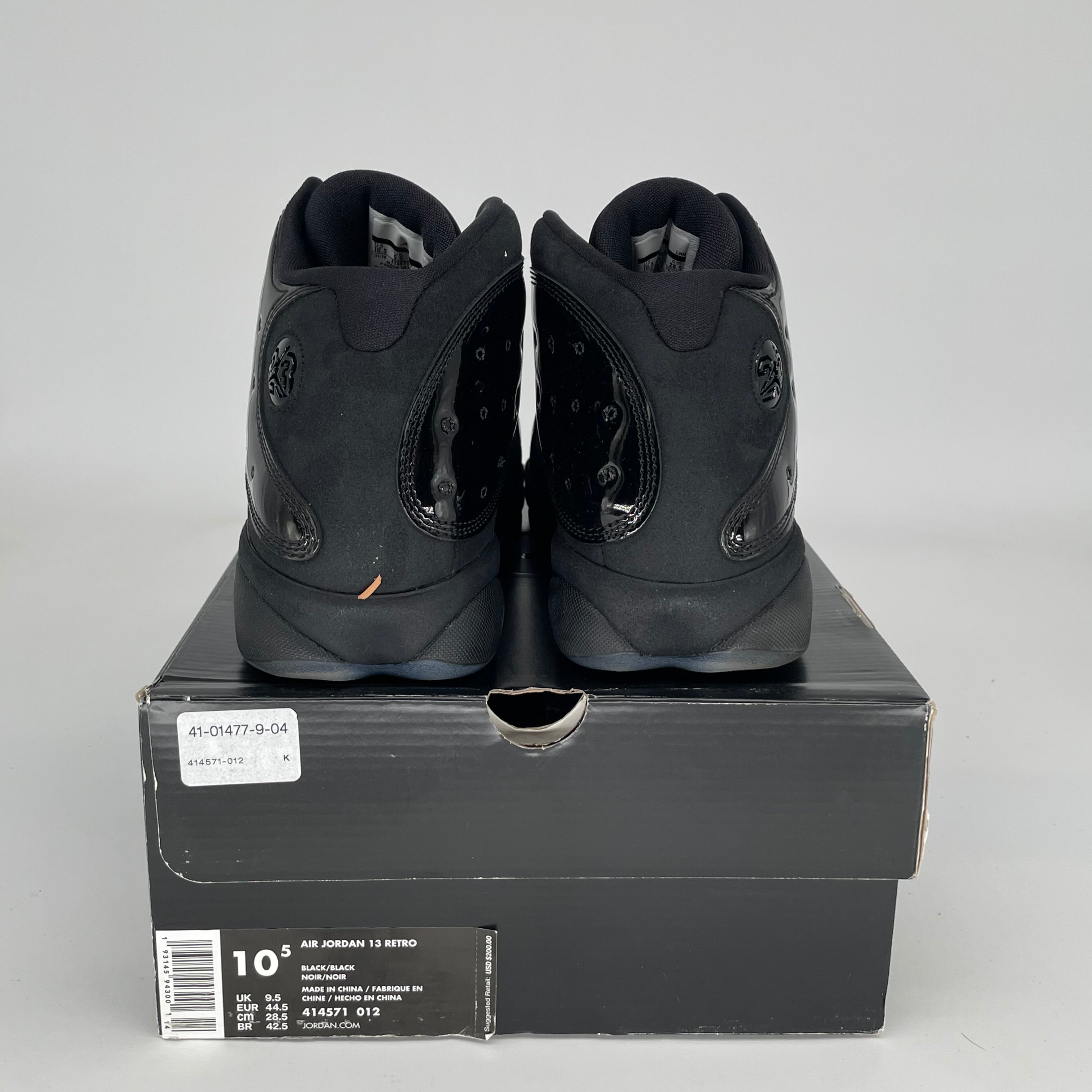 Original Title: AIR JORDAN 13 CAP AND GOWN SIZE 10.5 414571 012   Optimized Title: **Air Jordan 13 Retro 
