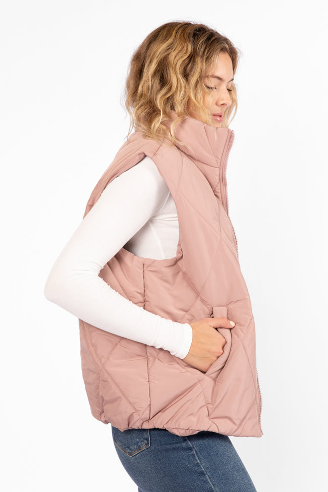 Stylish Mauve Quilted Puffer Vest for Women - Lightweight Winter Fashion Jacket - Perfect for Hiking, Outdoor Activities & Casual Wear