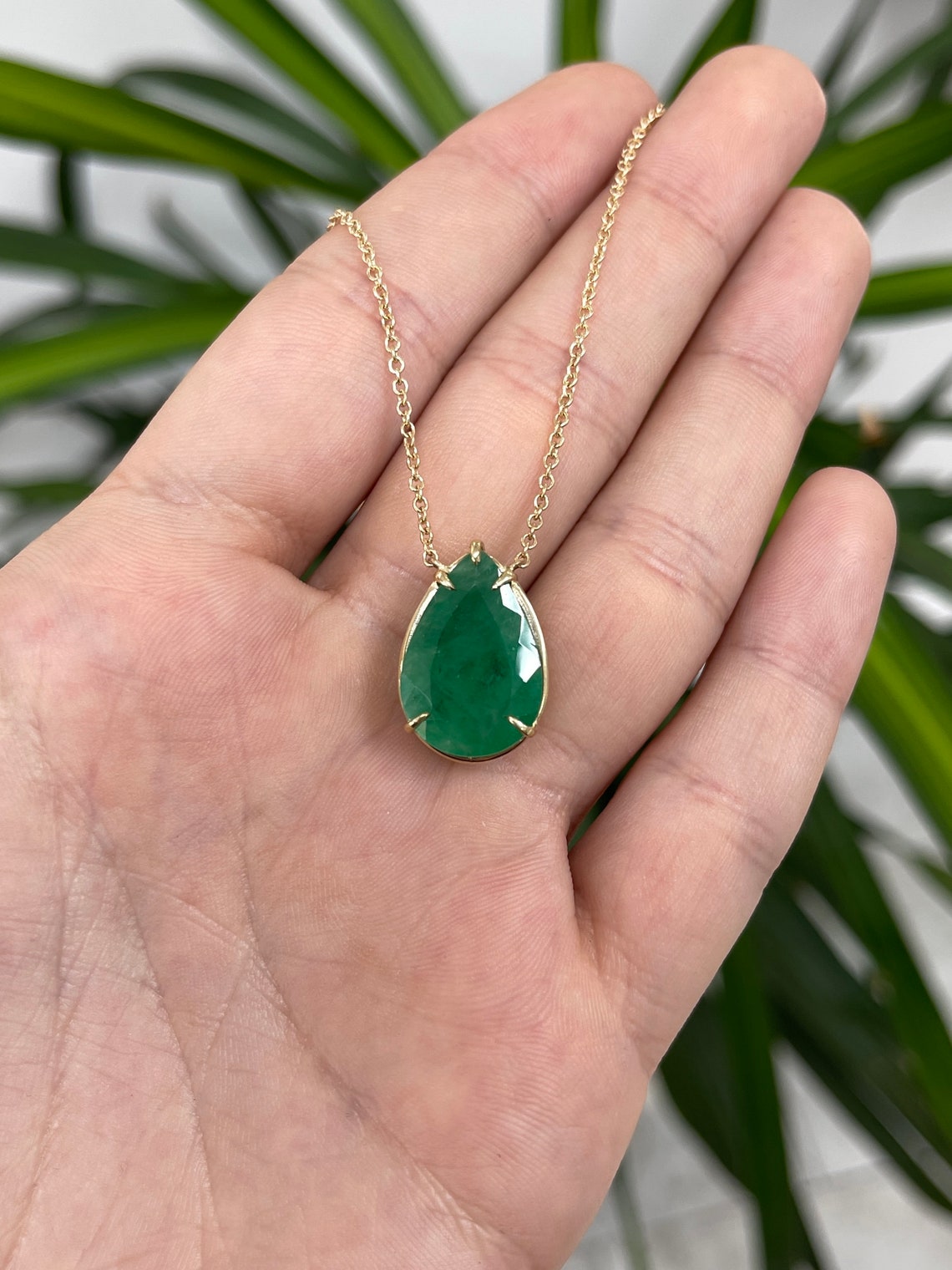 9.30ct Natural Rich Green Emerald Pear Cut Solitaire 14K Gold 5-Prong Necklace | Elegant Statement Jewelry for Weddings, Parties & Special Occasions