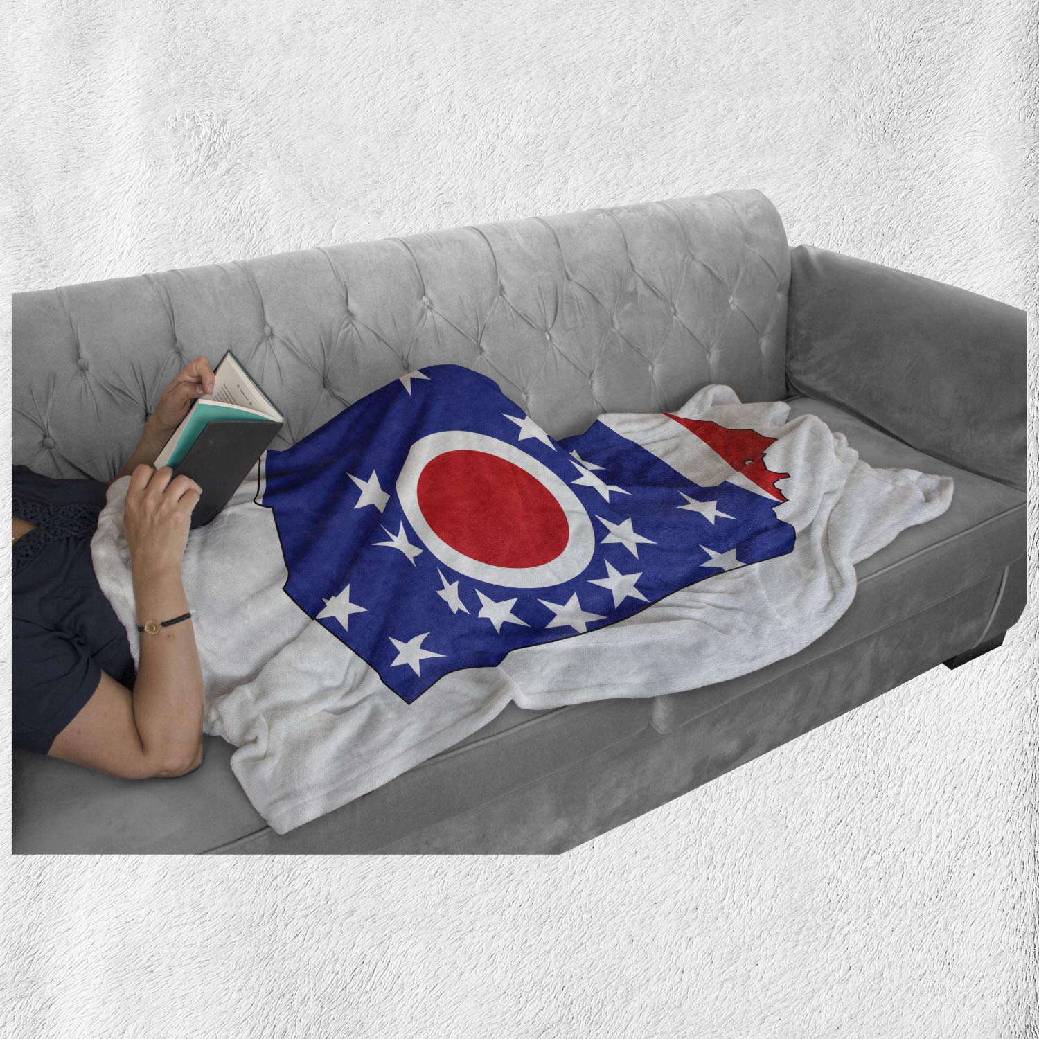 Lunarable Ohio Soft Flannel Fleece Throw Blanket - Buckeye State Outline Map with 17-Star Flag Design, Cozy Plush for Couch, Bed & Outdoor Use, 70x90 Inches, Red & Blue - Perfect for Camping, Picnics & Home Decor