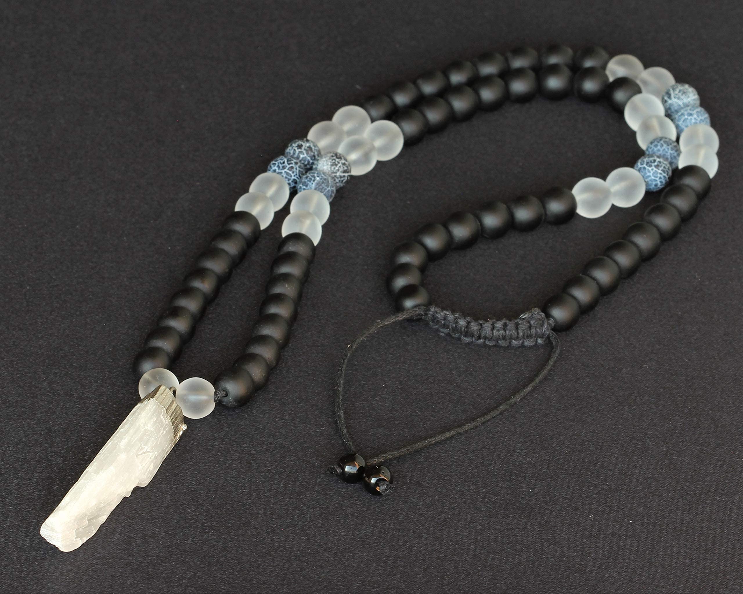 Natural Raw Selenite Pendant Necklace with Black Onyx Beads - Adjustable Macrame Beaded Quartz Necklace for Women - Spiritual Healing Jewelry for Meditation, Yoga & Energy Cleansing