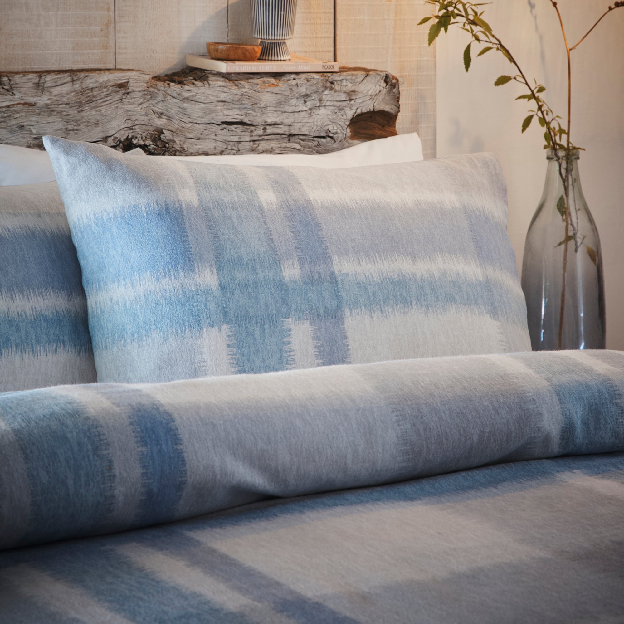 Appletree Hygge Verbier Duvet Cover Set - Soft Blue Luxury Bedding for Cozy Comfort | Perfect for Master Bedroom, Guest Room & Airbnb Stays