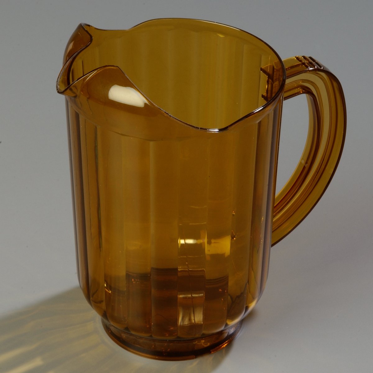 Carlisle Versapour 60 oz Clear Plastic Pitcher - Durable Amber Tall Pitcher for Restaurants, Catering & Commercial Kitchens | Perfect for Serving Beverages, Iced Tea, Lemonade & Water
