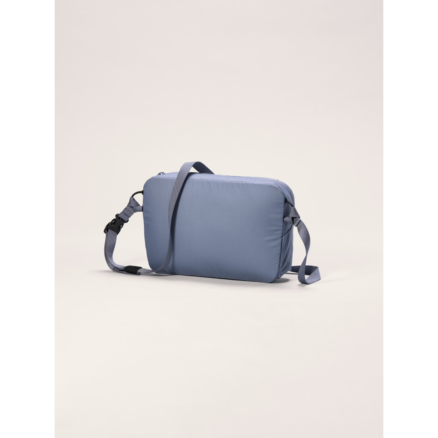 Arc'teryx Heliad Crossbody Bag - Lightweight & Waterproof Travel Shoulder Bag for Hiking, Commuting & Everyday Use