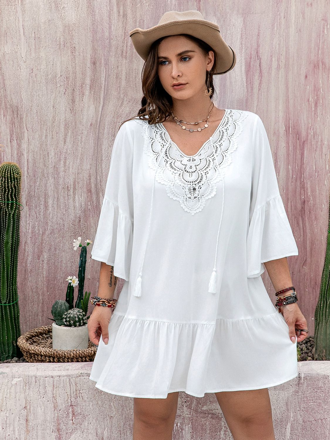 Plus Size Lace Detail Mini Beach Cover Dress - Flowy Summer Swimwear Cover Up for Women, Boho Chic Poolside Outfit, Perfect for Vacations & Beach Parties