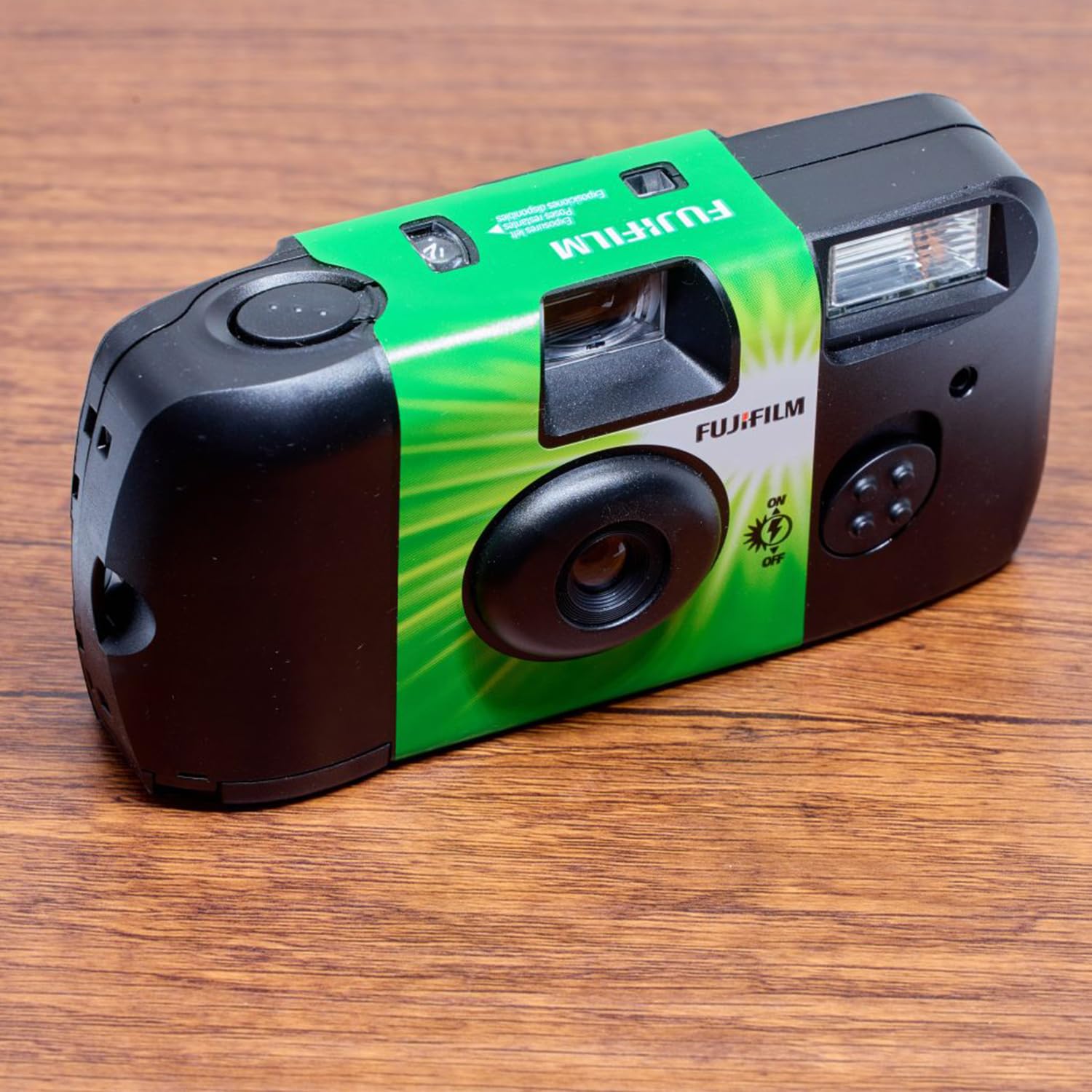 FujiFilm Quicksnap Flash Disposable Camera 400 ISO, 6-Pack 35mm Film Camera with 27 Exposures - Perfect for Weddings, Parties, Travel & Events - Bulk Disposable Cameras for Photography Enthusiasts