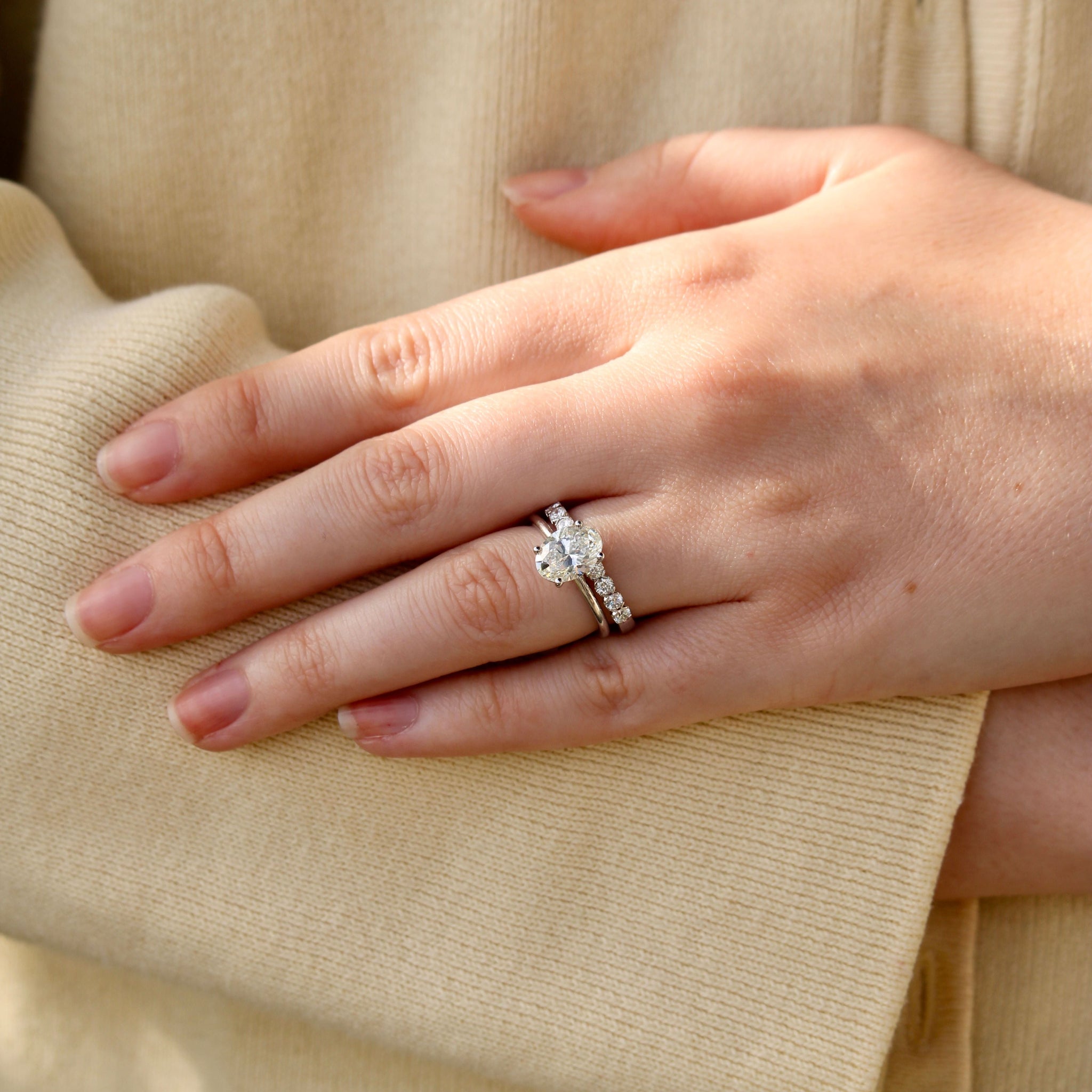 2 Carat Oval Cut Diamond Solitaire Engagement Ring in 14K White Gold - I SI1 Clarity, Perfect for Proposals & Anniversaries