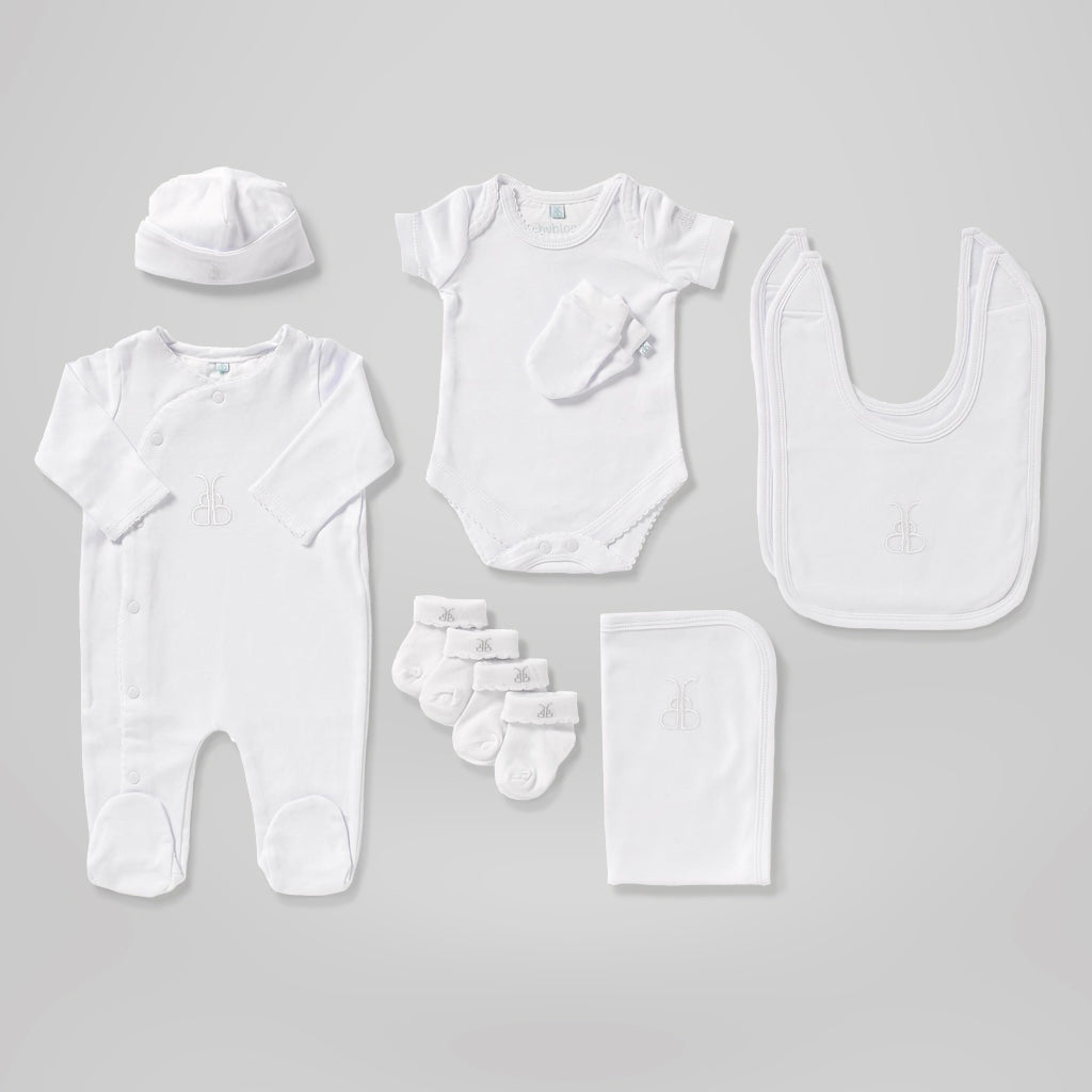 Personalized Three Little Giraffes Luxury Baby Gift Hamper Set - Neutral Gender Newborn Essentials for Shower, Christening & Welcome Home Celebrations