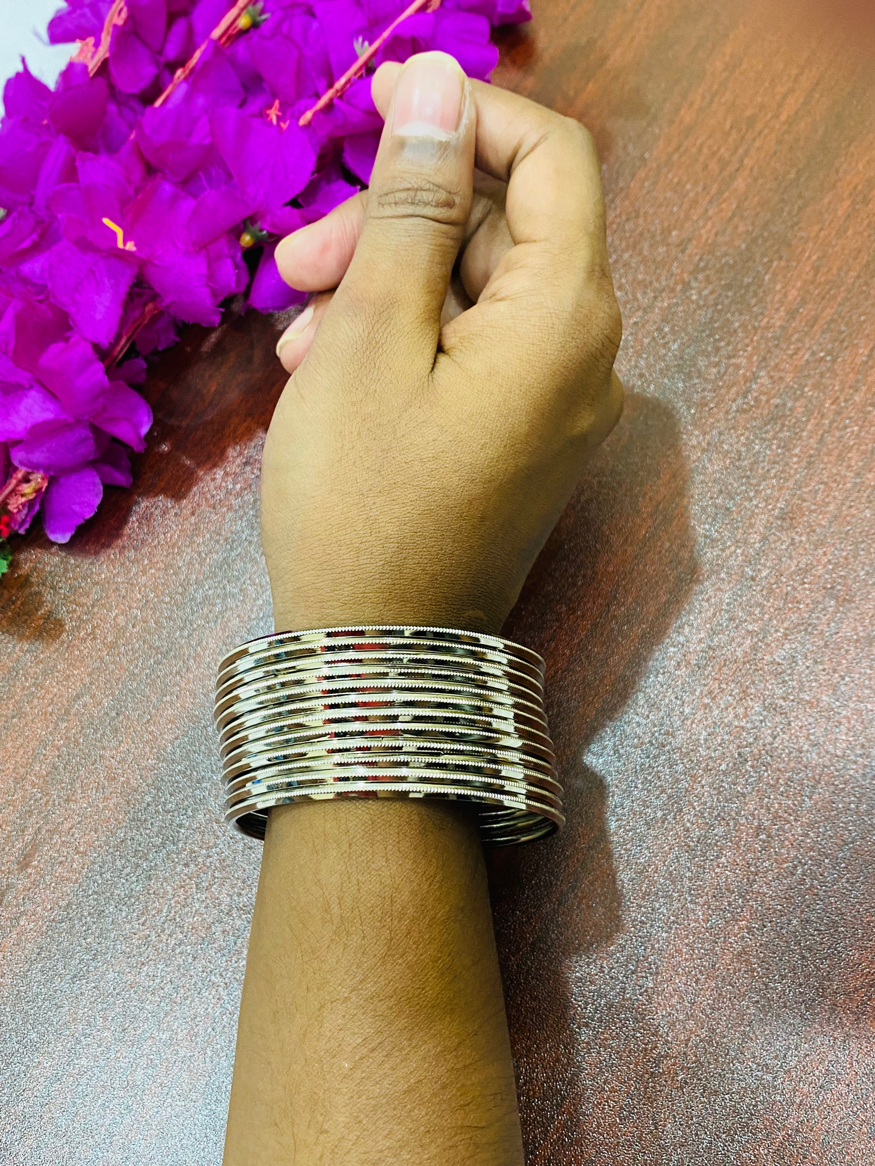 Stylish Silver-Tone Metal Bangles for Women - Elegant Stackable Bracelets for Everyday Wear & Special Occasions