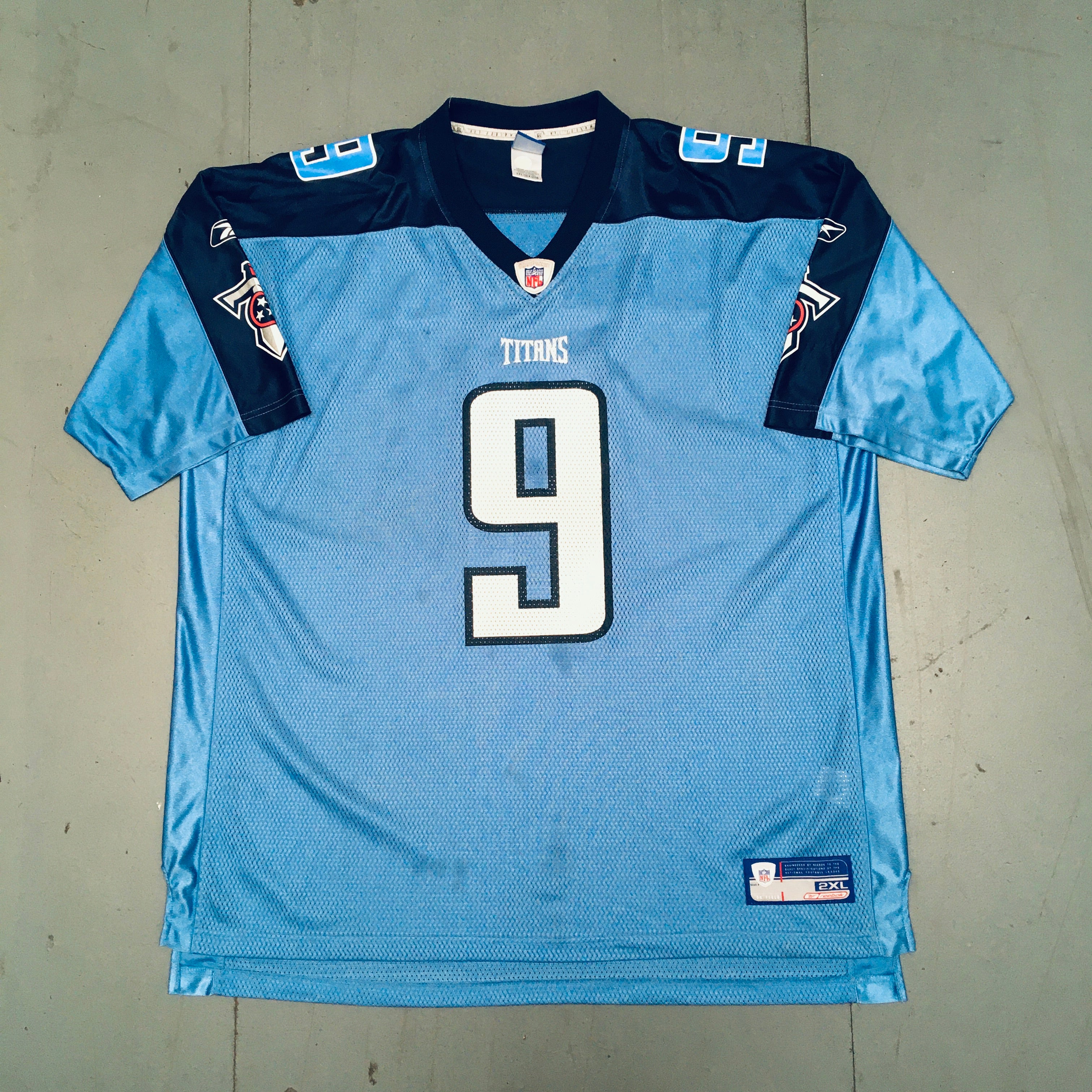 Tennessee Titans Steve McNair 2003/04 Jersey XXL - Authentic NFL Football Fan Gear for Game Day & Sports Memorabilia Collection