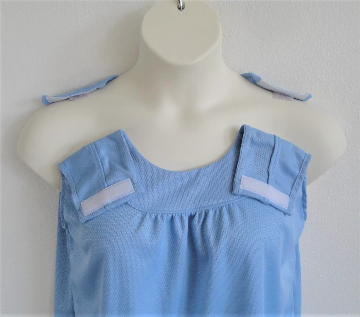 Post Surgery Shoulder Shirt - Wickaway Comfort Shirt for Shoulder, Breast Cancer, Mastectomy & Heart Surgery Recovery - Adaptive Clothing Style Sara (S) - Perfect for Hospital Stay, Home Recovery & Daily Comfort Wear