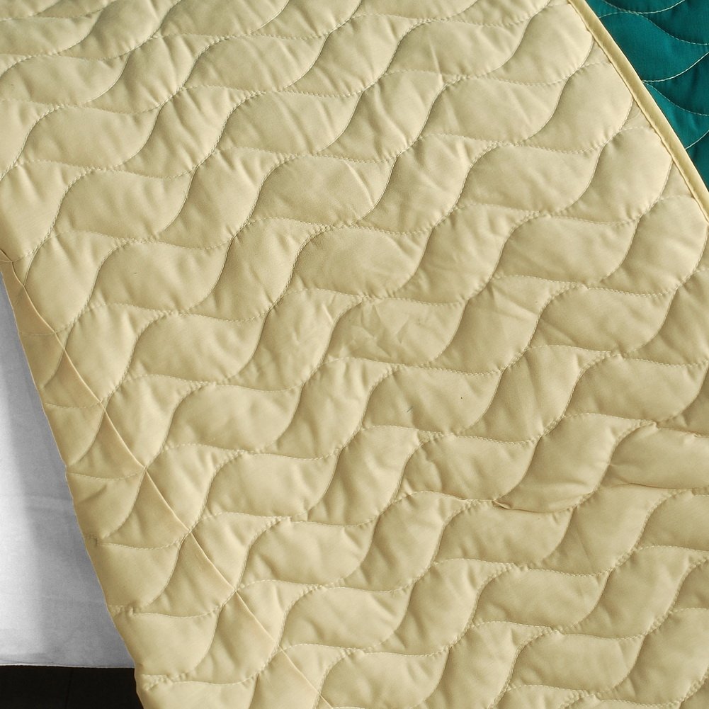 3PC Vermicelli-Quilted Patchwork Quilt Set Full/Queen Size - Lightweight Travel Bedding for Hotels, Camping & Guest Rooms