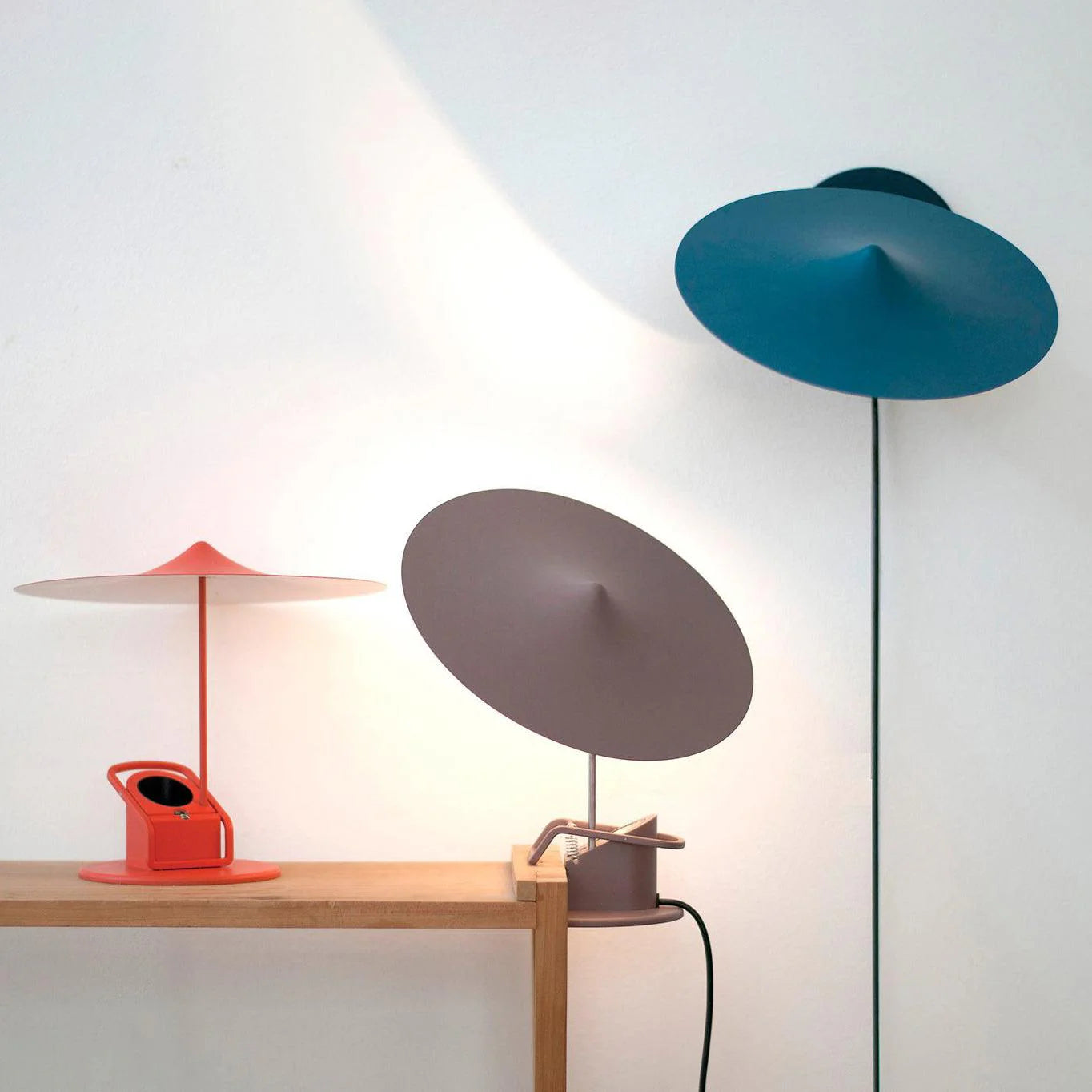 Nordic Style Bedside Table Lamp - Modern Minimalist Nightstand Light for Bedroom, Living Room & Office - Warm White LED Lighting for Cozy Ambiance