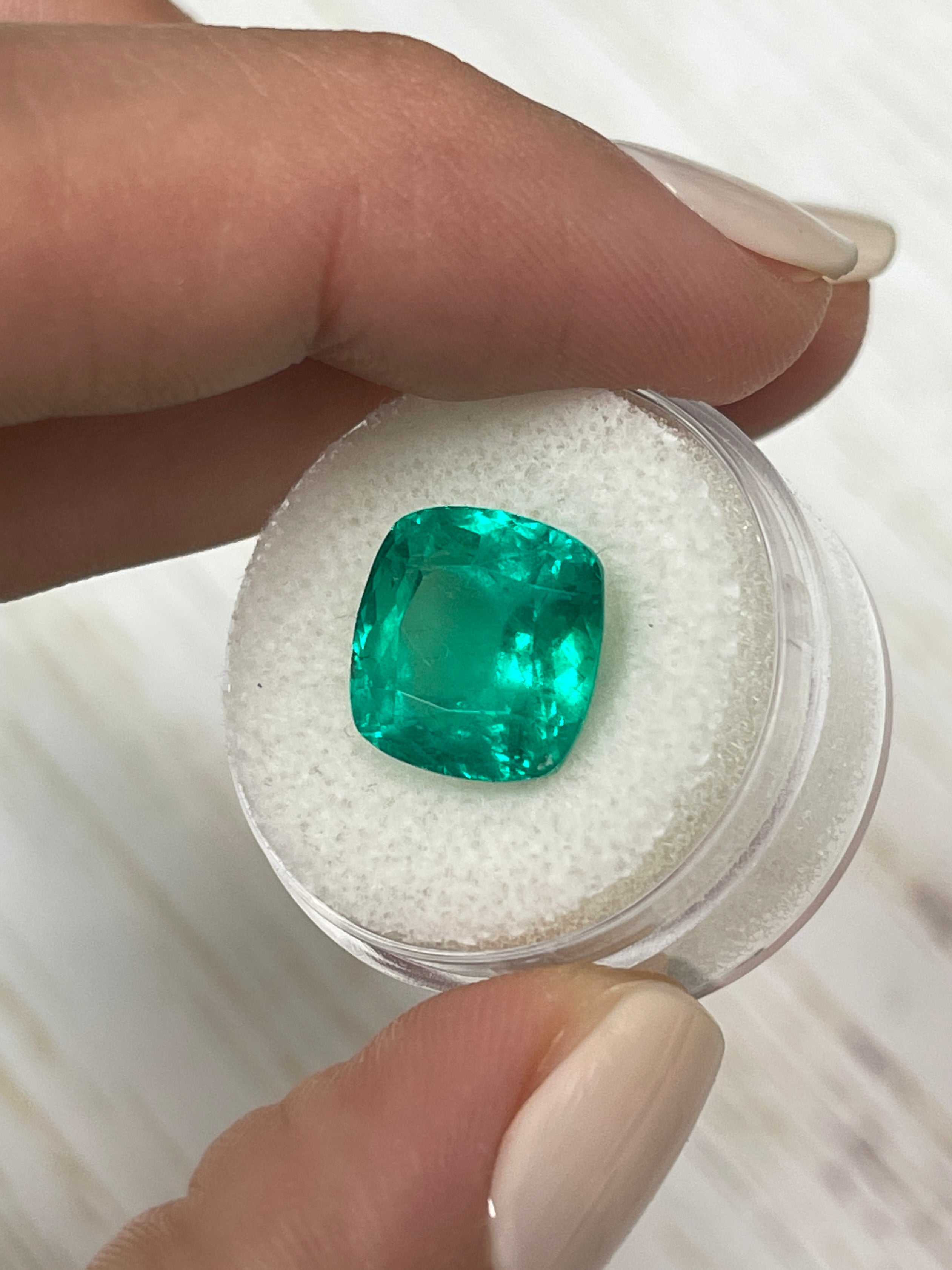 7.98 Carat Vivid Bluish Green Natural Colombian Emerald - 12x12mm Rounded Cushion Cut Loose Gemstone for Jewelry Making & Engagement Rings